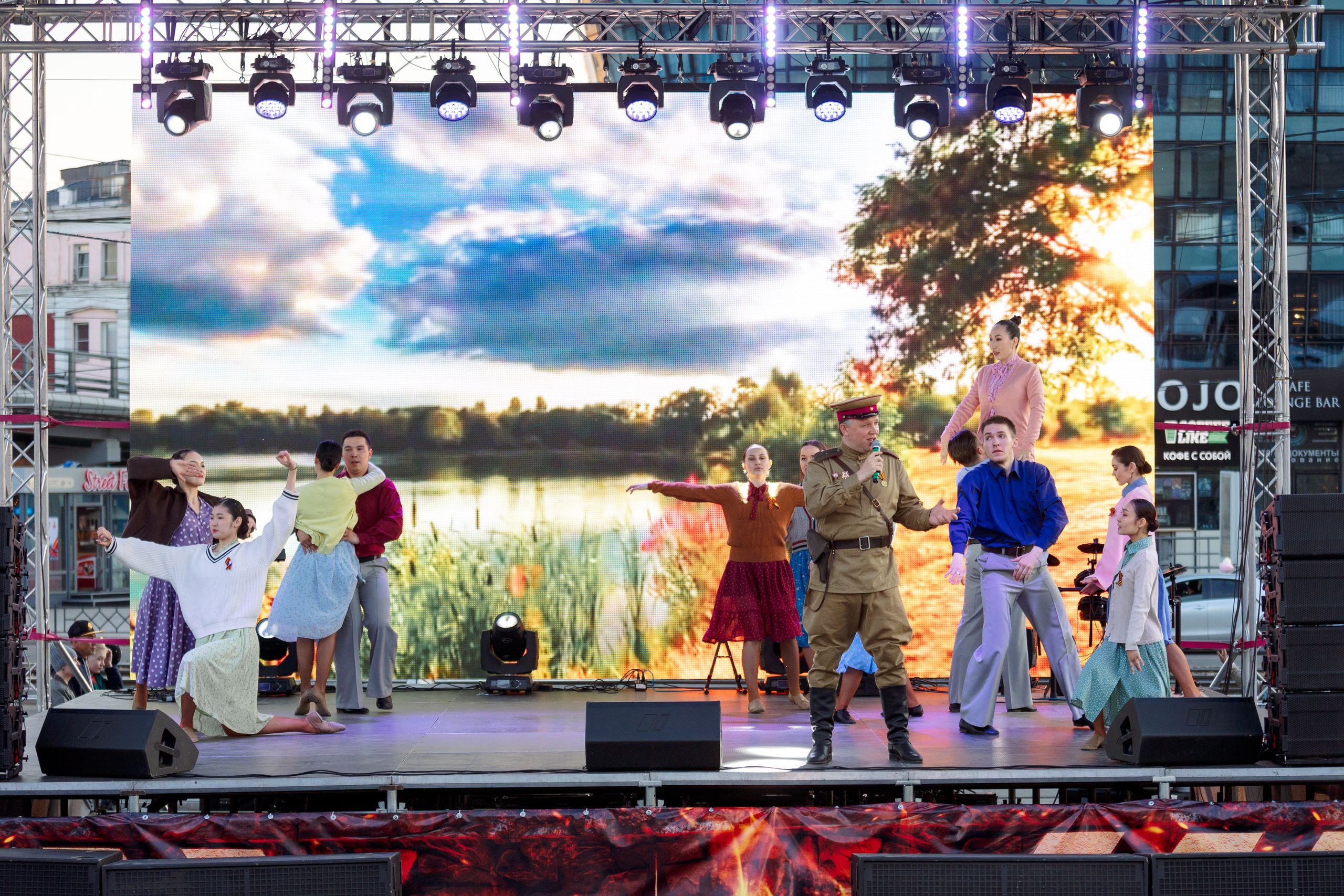 Концерт приуроченный к празднованию 80 лет победл. Свадебный и семейный фотограф в Улан-Удэ