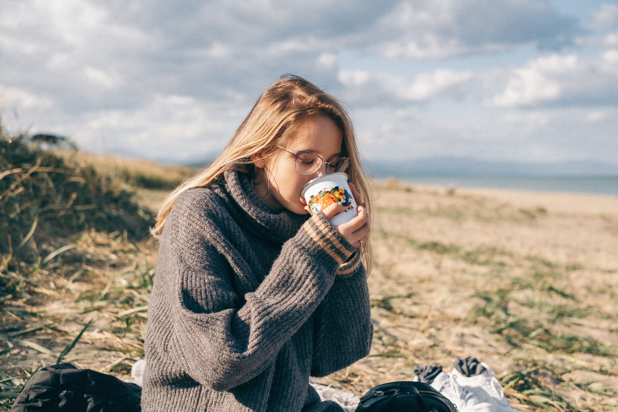 Валерия. Охотское побережье. Сахалин. Фотограф Хабаровск| Яна Золотова LifeStyle портрет, в ожидании, пары,