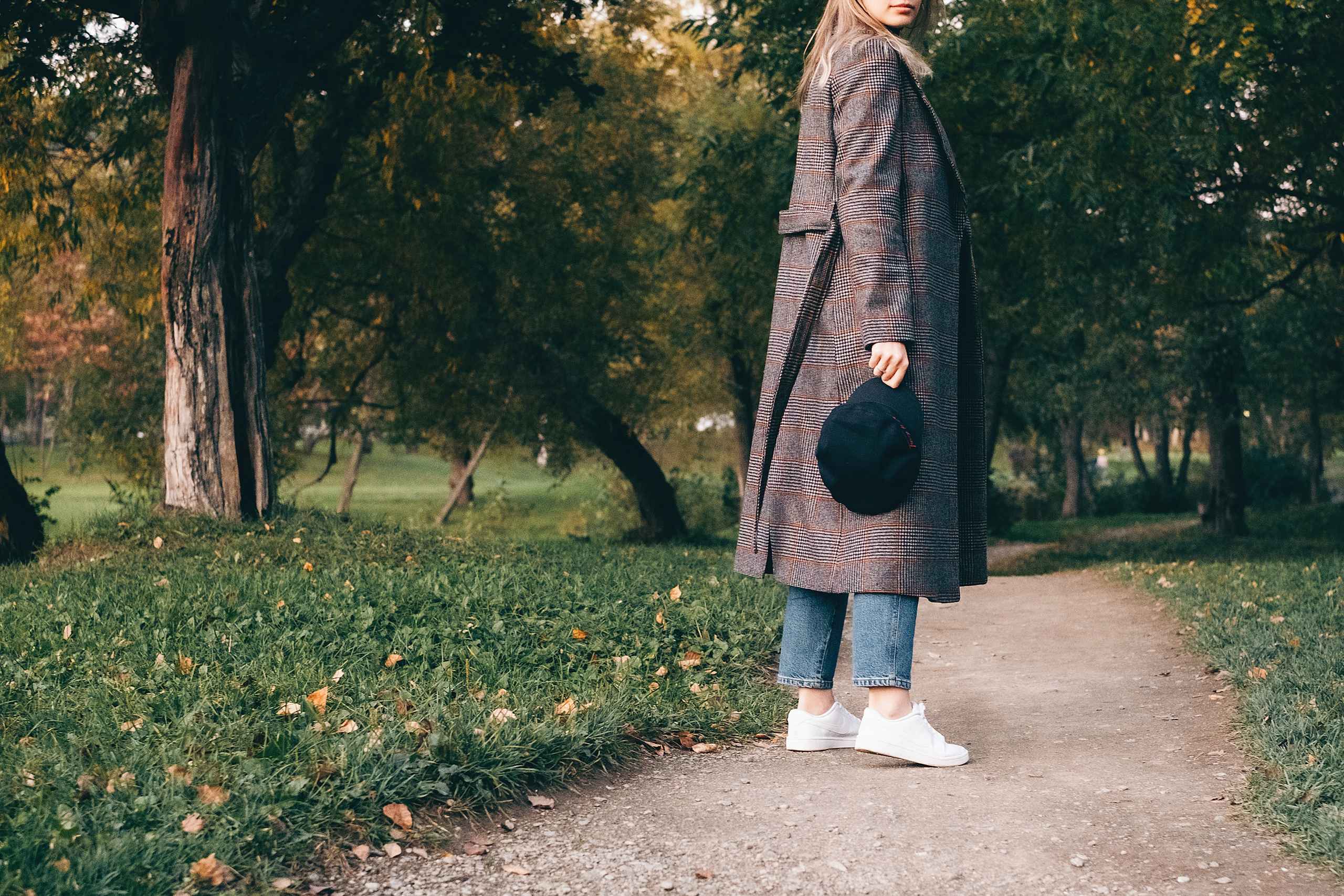 Влерия. Парк. Южно-Сахалинск. Фотограф Хабаровск| Яна Золотова LifeStyle портрет, в ожидании, пары,