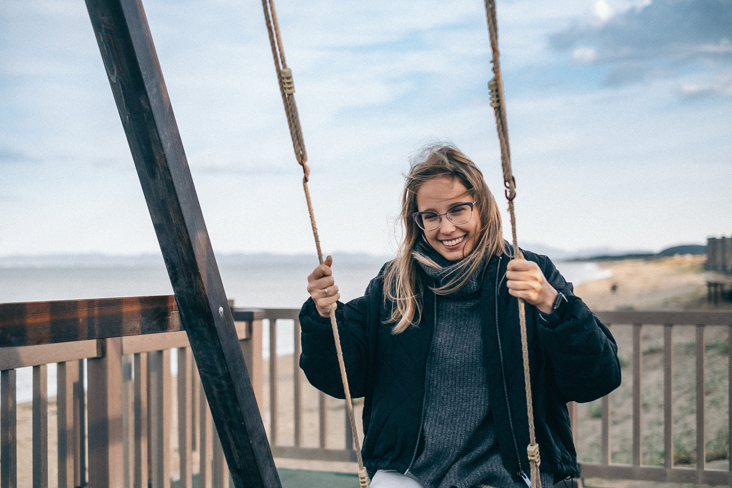 Валерия. Охотское побережье. Сахалин. Фотограф Хабаровск| Яна Золотова LifeStyle портрет, в ожидании, пары,