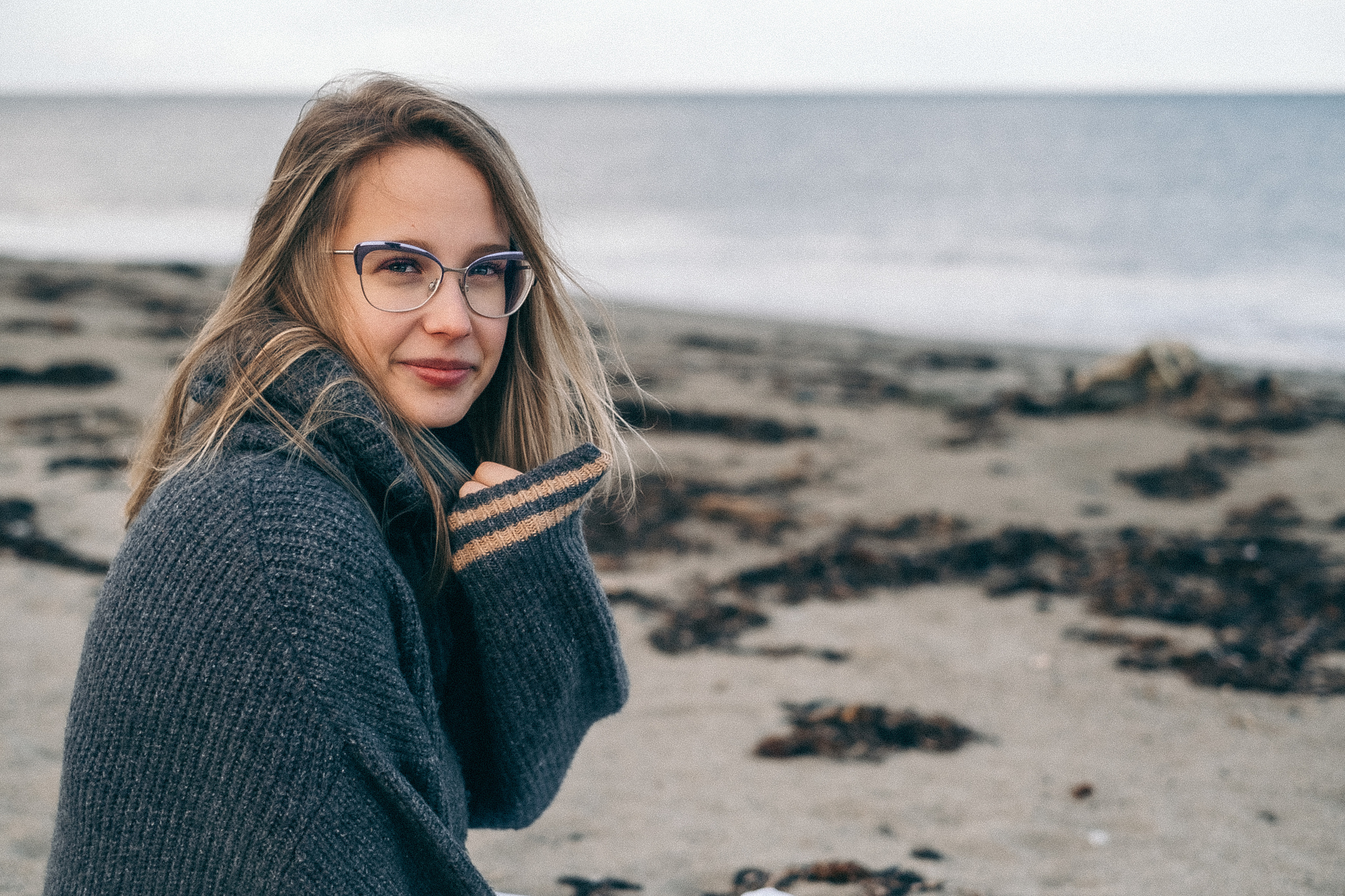 Валерия. Охотское побережье. Сахалин. Фотограф Хабаровск| Яна Золотова LifeStyle портрет, в ожидании, пары,