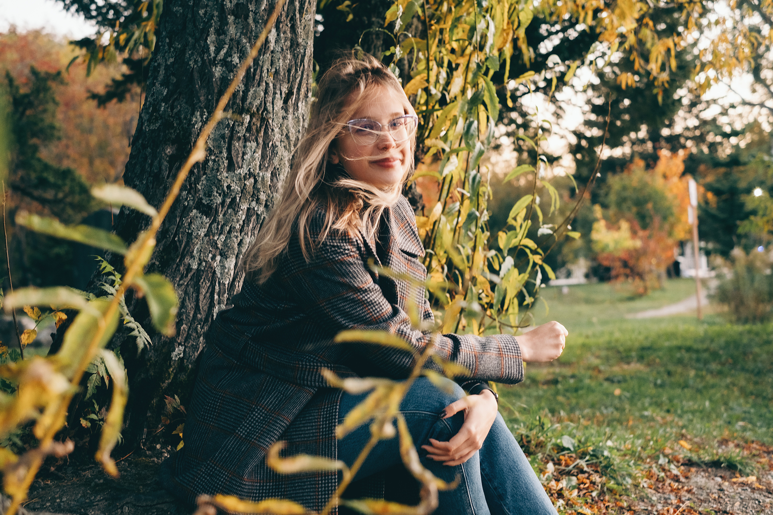 Влерия. Парк. Южно-Сахалинск. Фотограф Хабаровск| Яна Золотова LifeStyle портрет, в ожидании, пары,