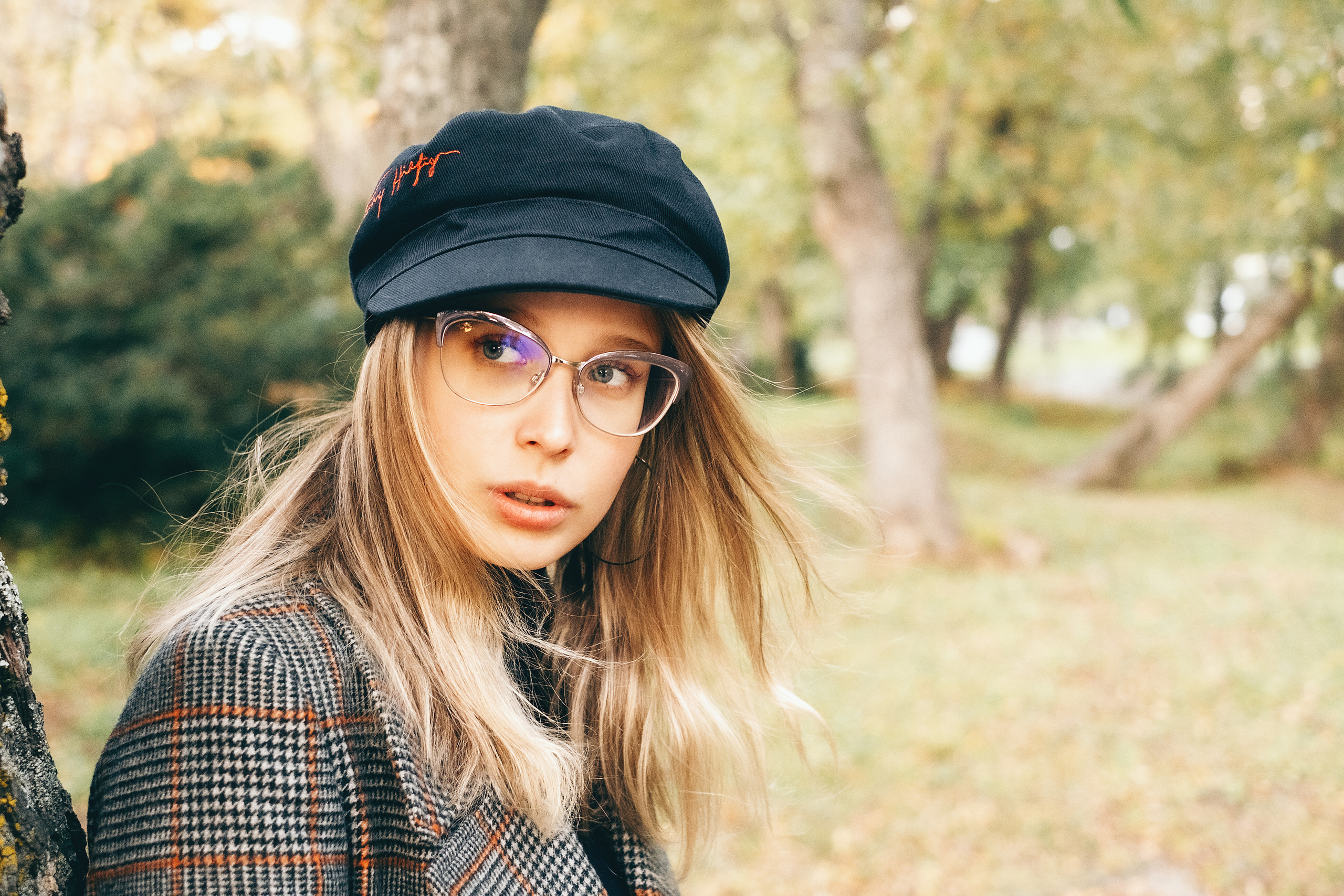 Влерия. Парк. Южно-Сахалинск. Фотограф Хабаровск| Яна Золотова LifeStyle портрет, в ожидании, пары,