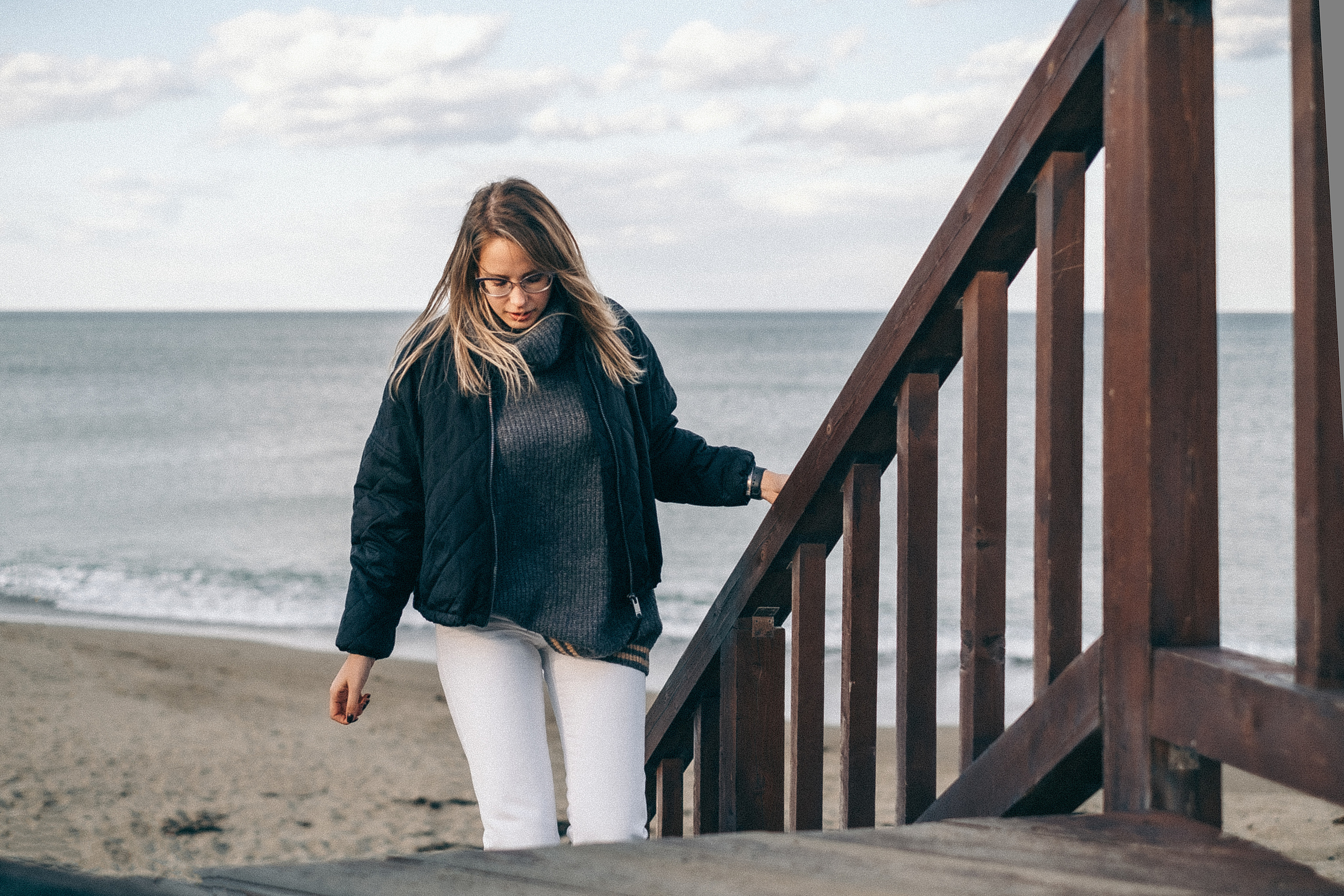 Валерия. Охотское побережье. Сахалин. Фотограф Хабаровск| Яна Золотова LifeStyle портрет, в ожидании, пары,