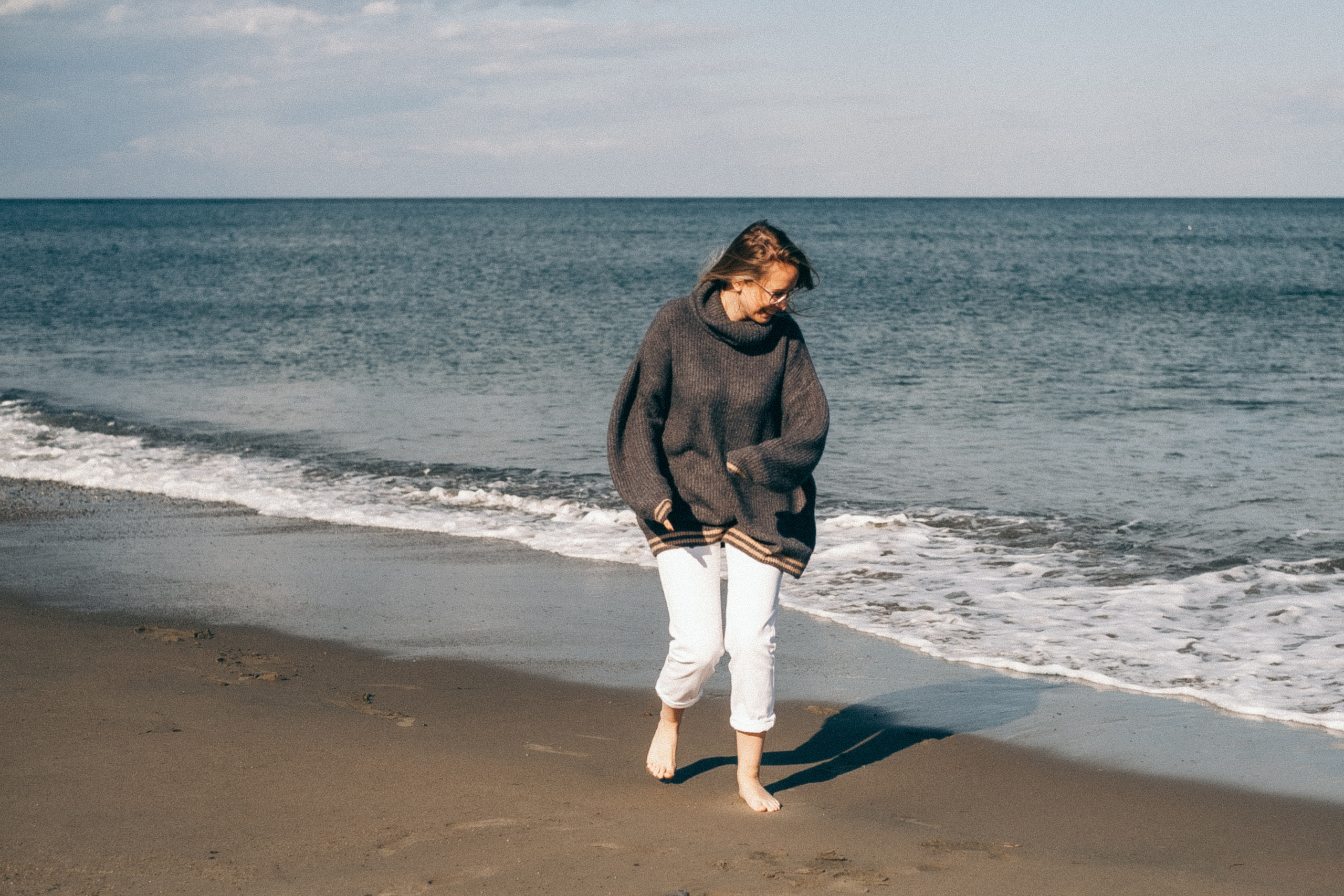 Валерия. Охотское побережье. Сахалин. Фотограф Хабаровск| Яна Золотова LifeStyle портрет, в ожидании, пары,