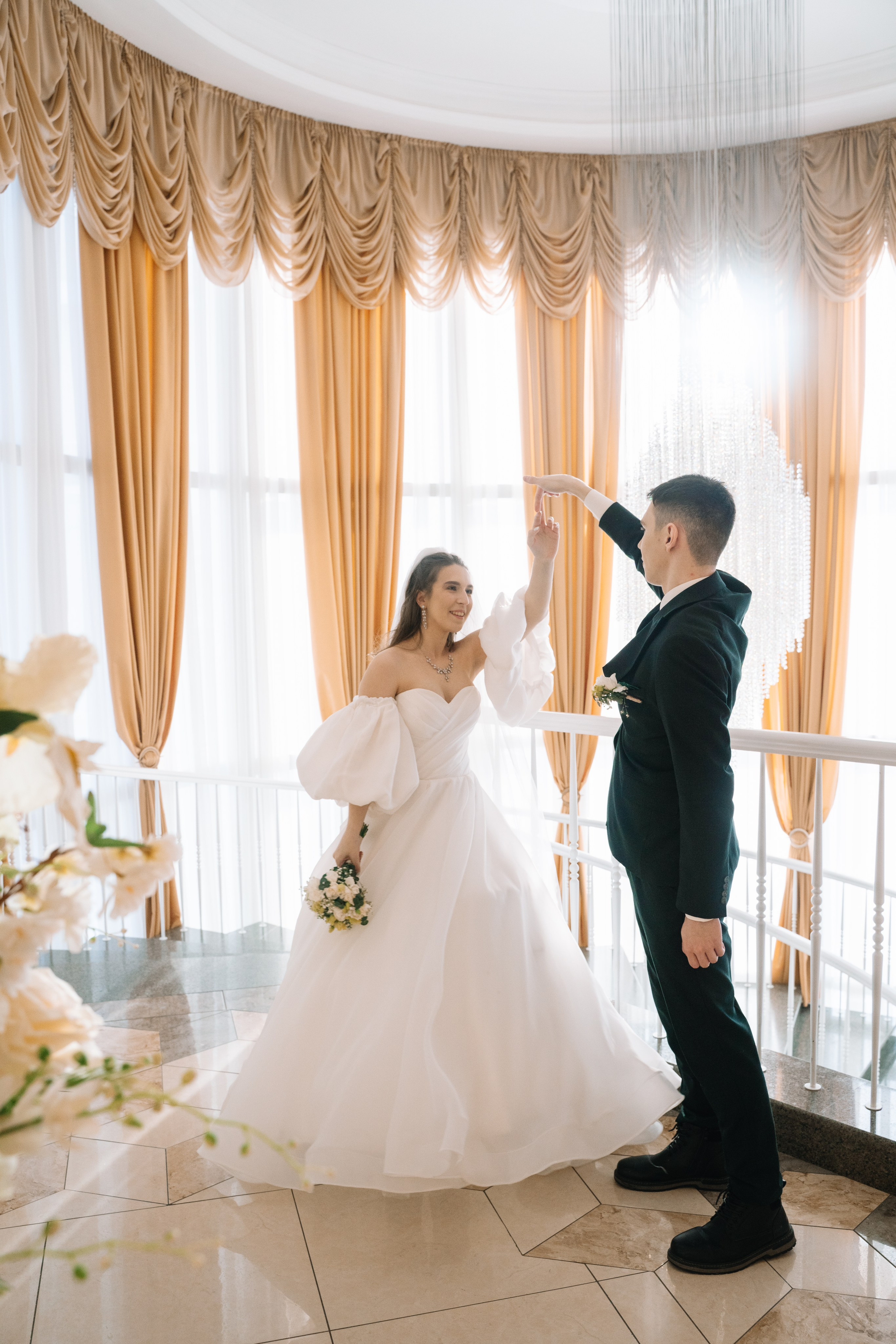 Владимир и Виктория. Дипломированный фотограф в Новосибирске. Фотографирую свадьбы, репортажи, индивидуальные фотосессии, lovestory(семейные)