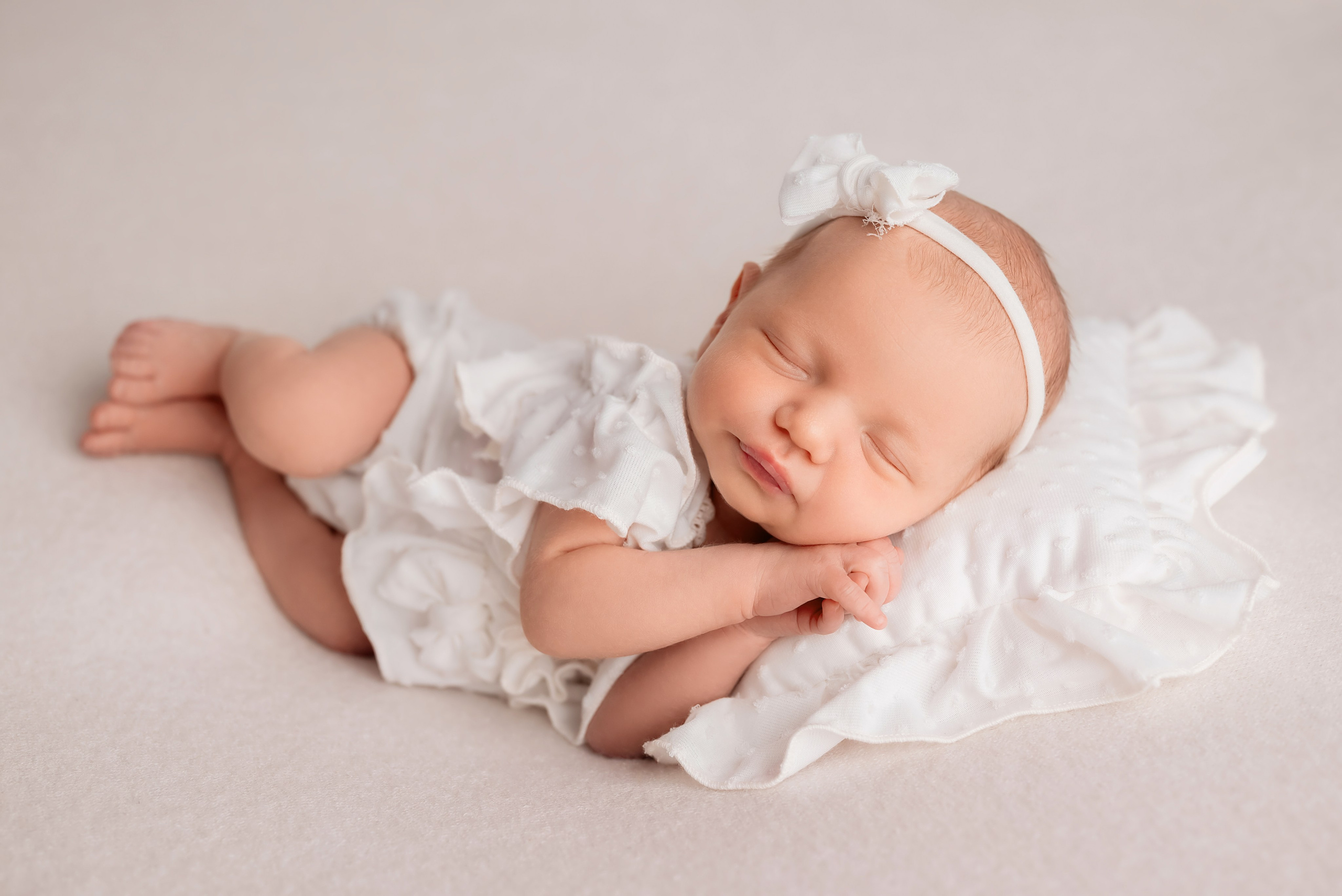 Фотосессия новорожденных в Норильске. Фотограф новорожденных в Норильске Виктория Шагалиева