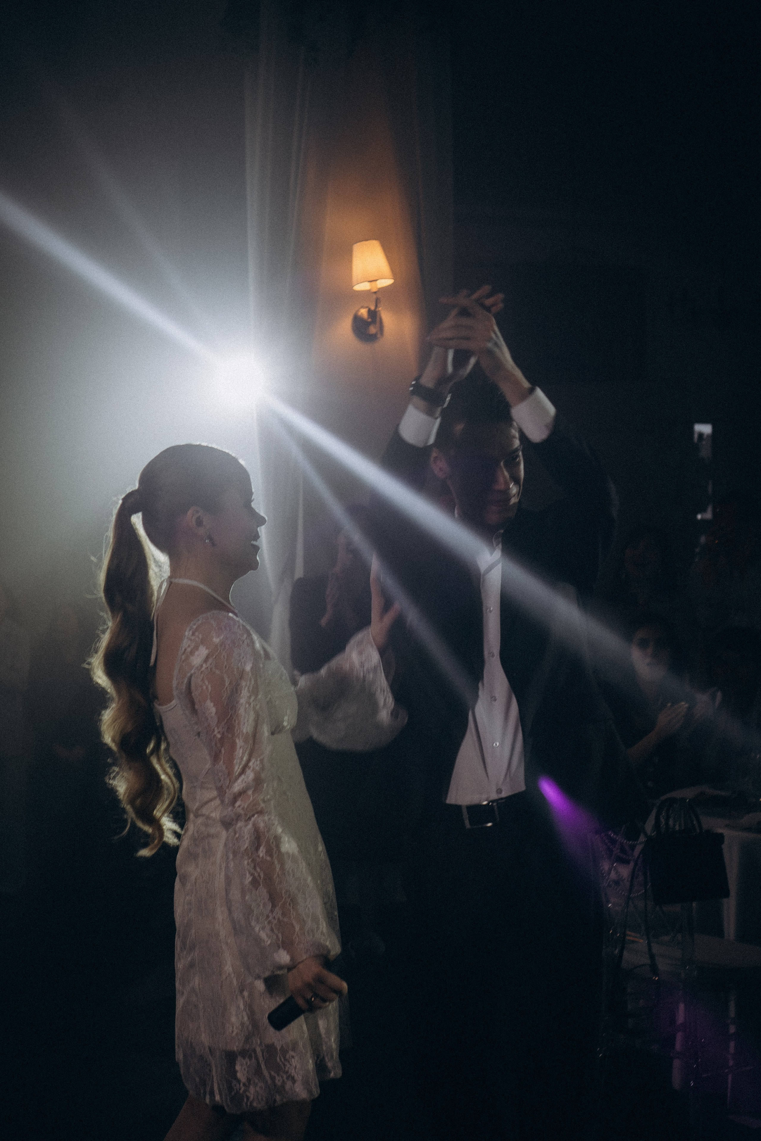 СВАДЕБНАЯ СЬЕМКА СБОРОВ В ОТЕЛЕ И ВЫЕЗД НА ЦЕРЕМОНИЮ (СНЯТО В СИБИРЕ В НИЖНЕВАРТОВСКЕ). Профессиональный фотограф, Санкт-Петербург — Виктория Богомолова