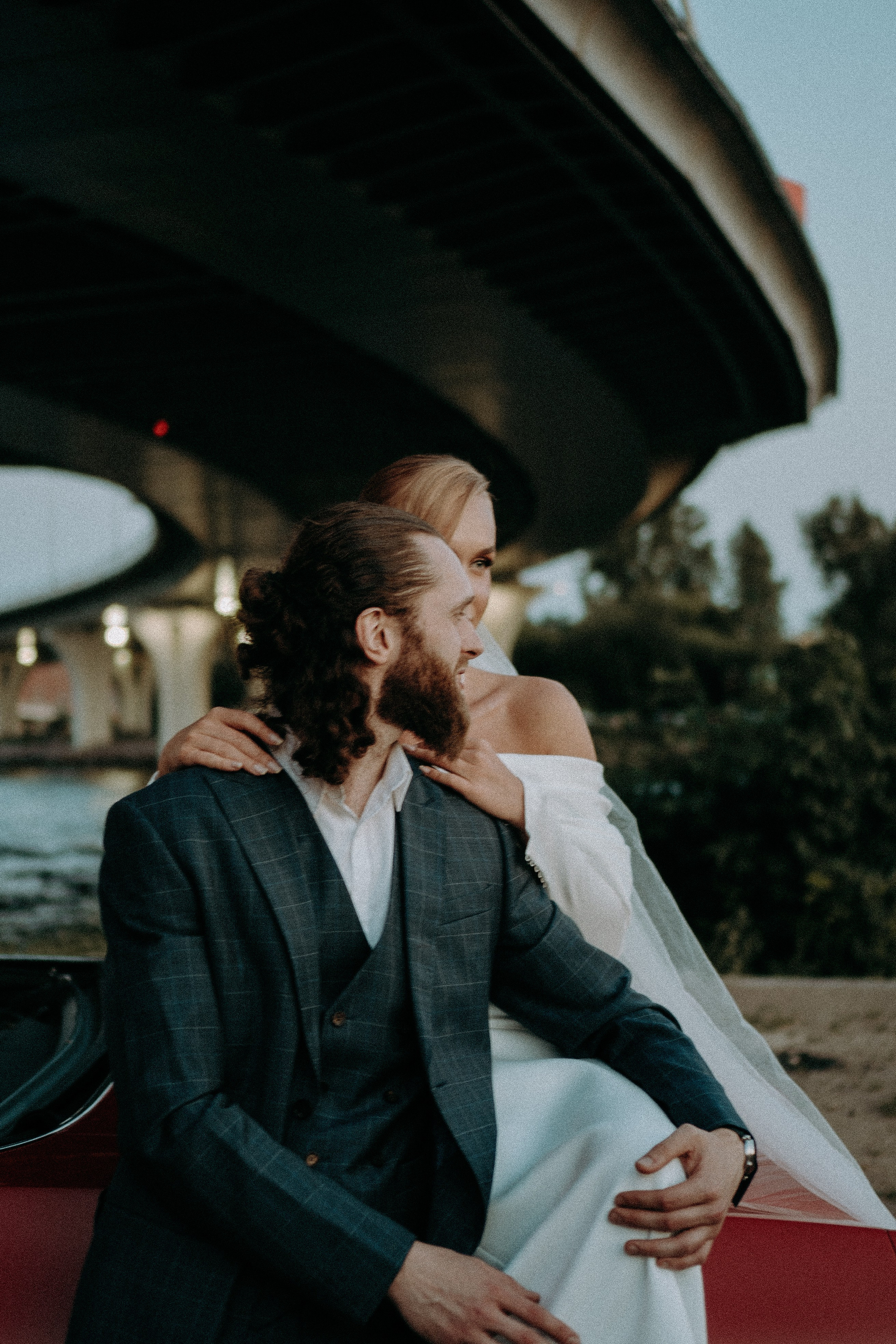 СВАДЕБНАЯ СЬЕМКА ВОЗЛЕ МСОТА БЕТАНКУРА НА КАБРИОЛЕТЕ. Профессиональный фотограф, Санкт-Петербург — Виктория Богомолова