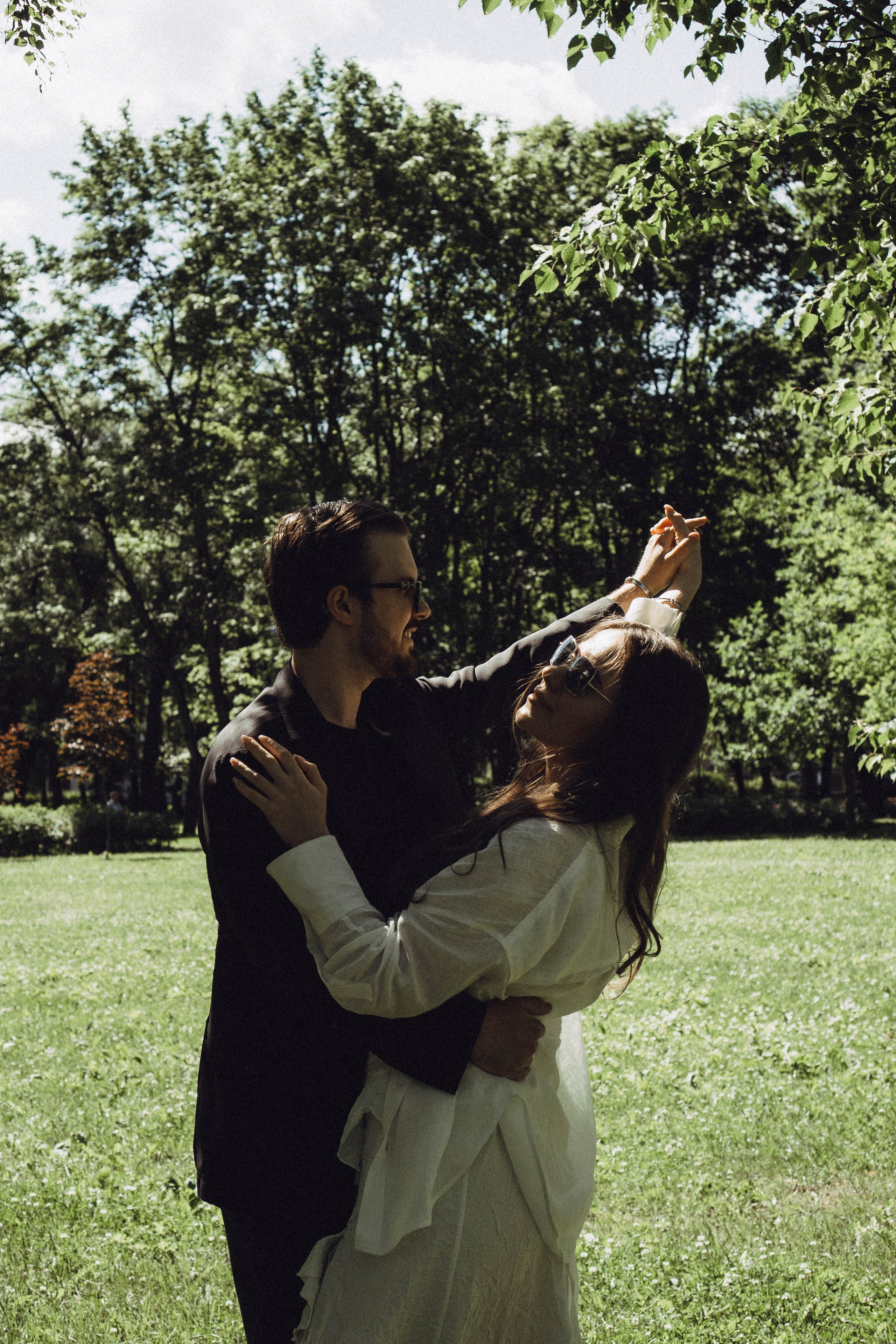 СВАДЕБНАЯ СЬЕМКА В ПАРКЕ ПОБЕДЫ И ПРОГУЛКА ПО МОСКОВСКОМУ ПРОСПЕКТУ. Профессиональный фотограф, Санкт-Петербург — Виктория Богомолова