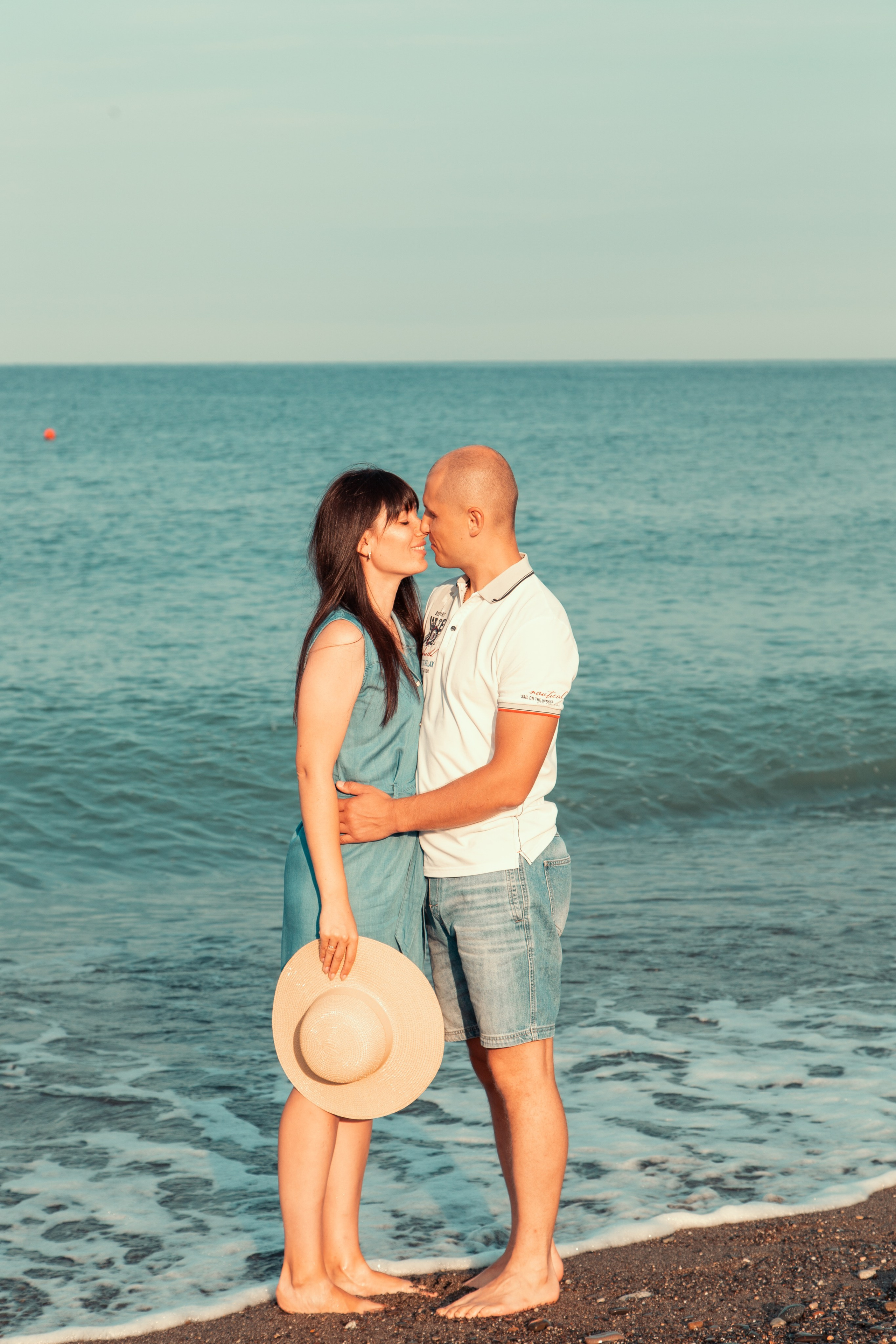 Завтрак у моря в Лоо на пляже «Горный Воздух». Семейный фотограф в Сочи, Лоо, Дагомысе, Вардане Кучумова Олеся