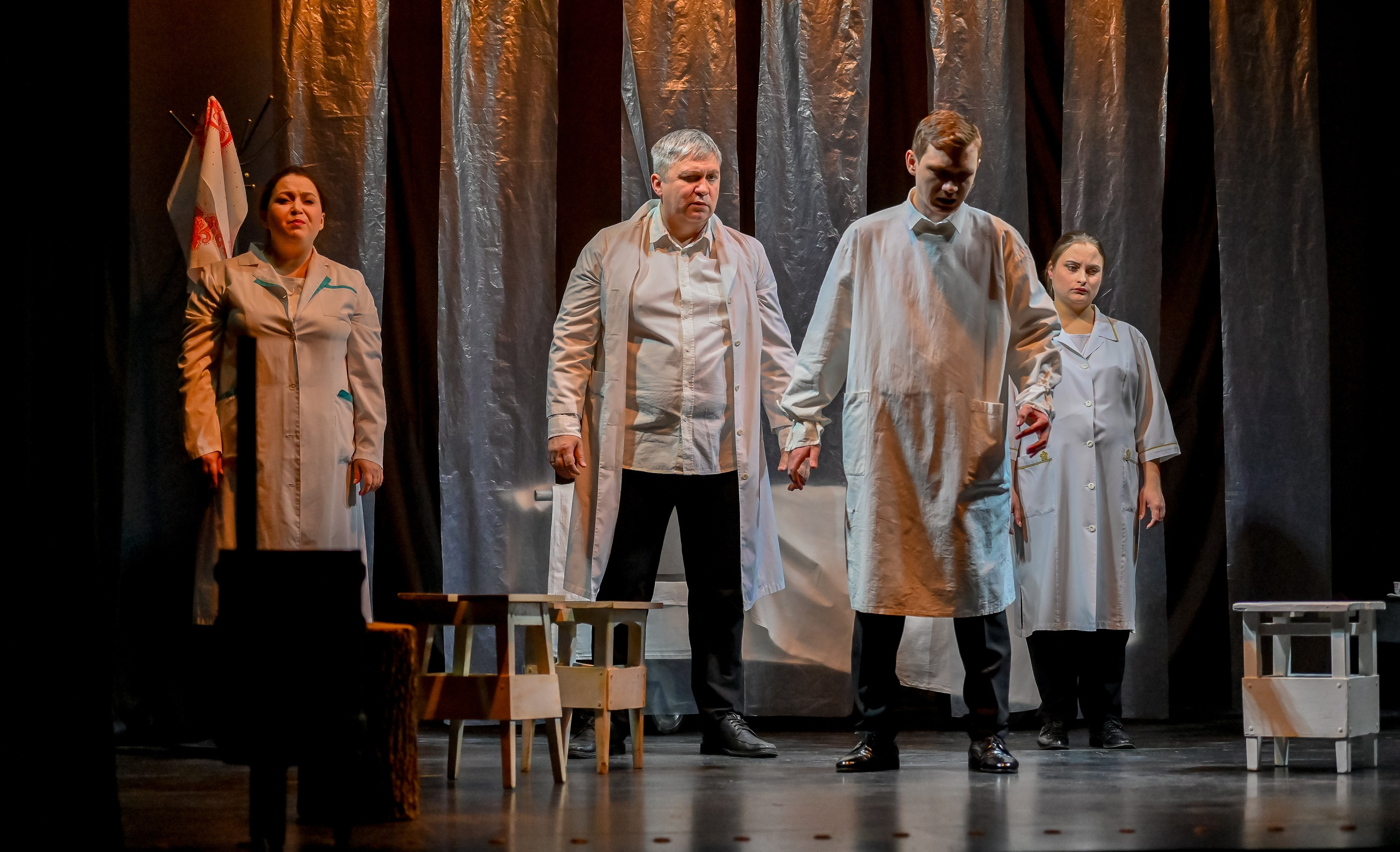 «Записки юного врача» в Театре Артиста 01.03.2024. Репортажный профессиональный фотограф-любитель