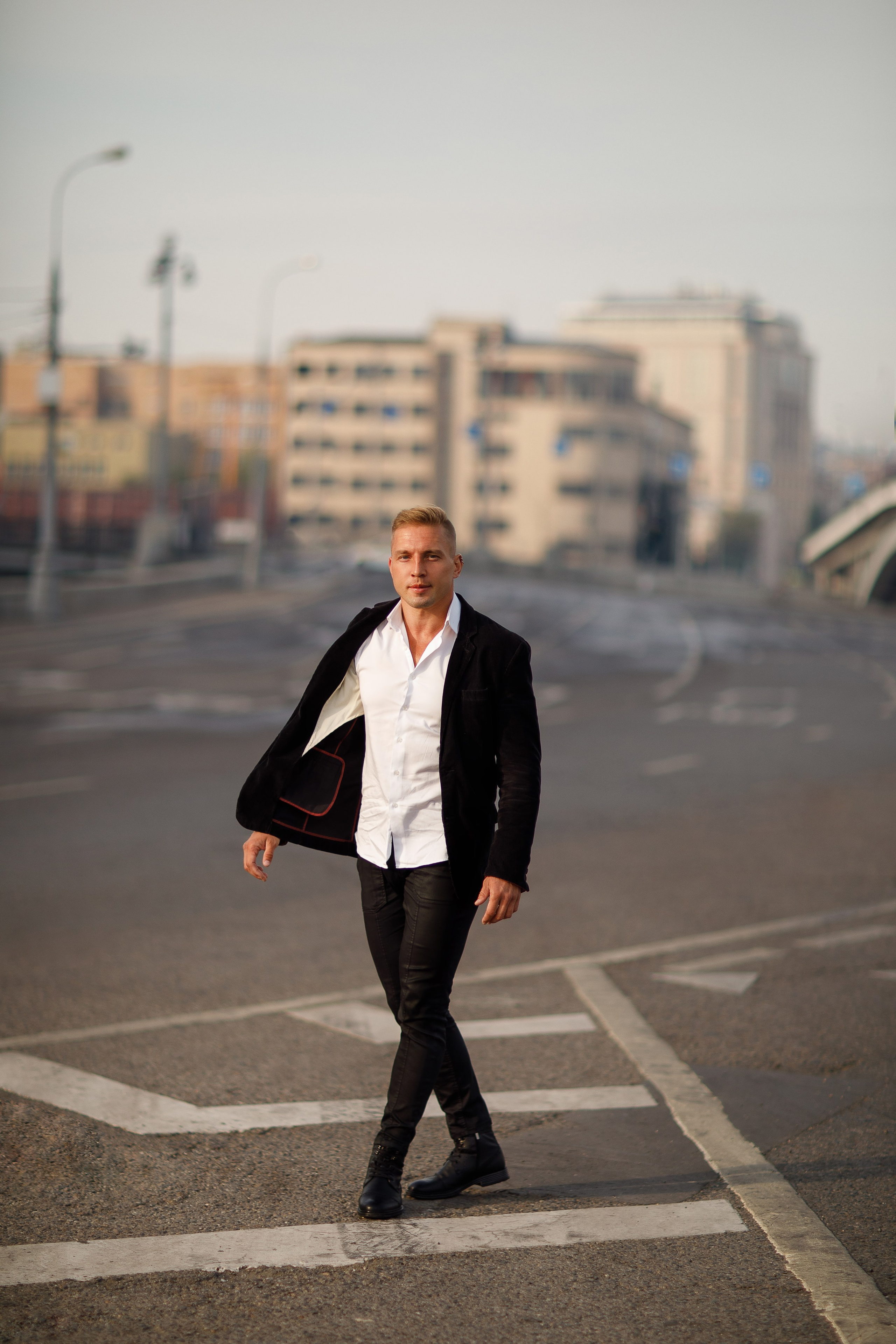 На мопеде Даша и Леша. Марковкина КрисТина