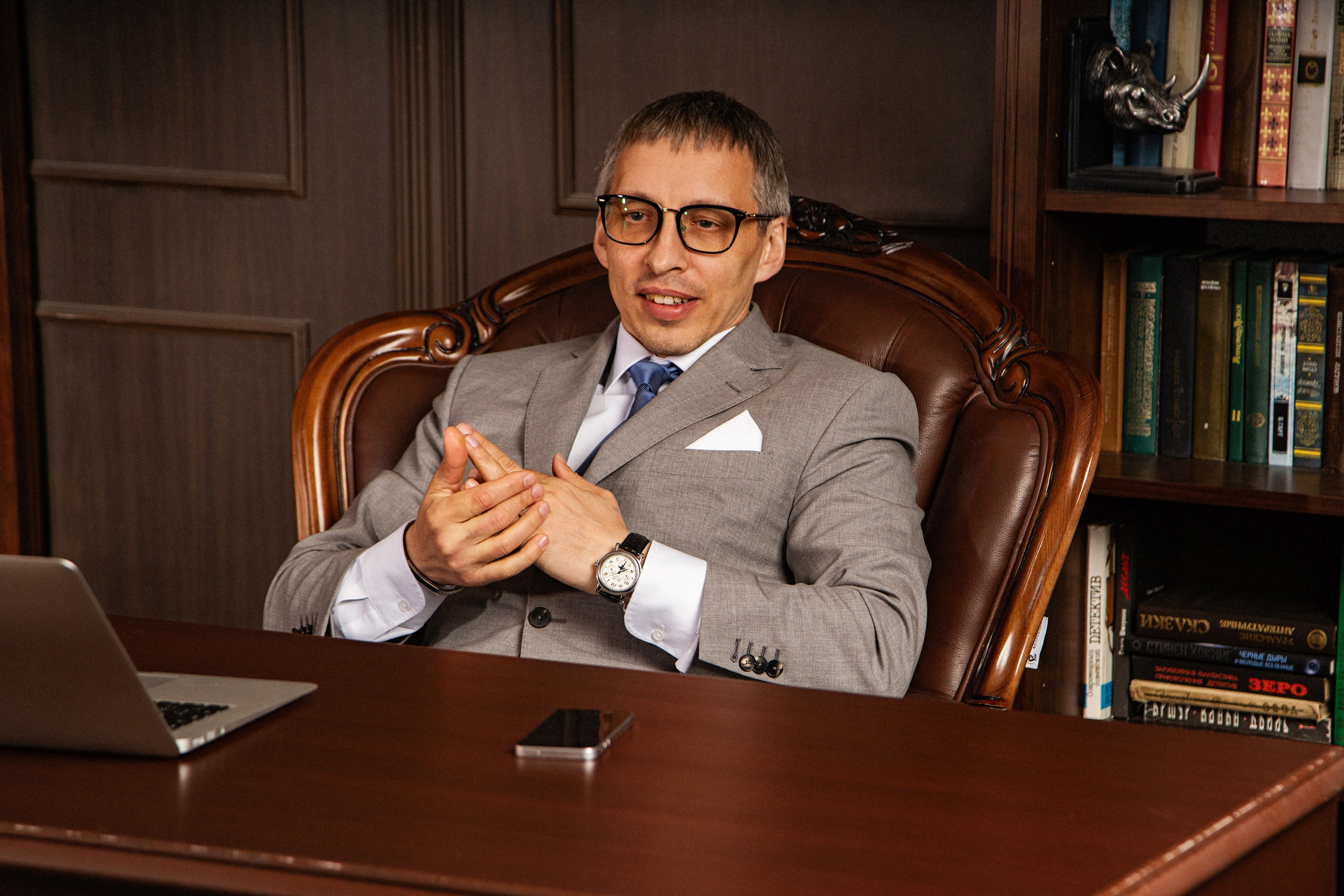 Студийный и Рекламный Фотограф в Екатеринбурге Сергей Минин