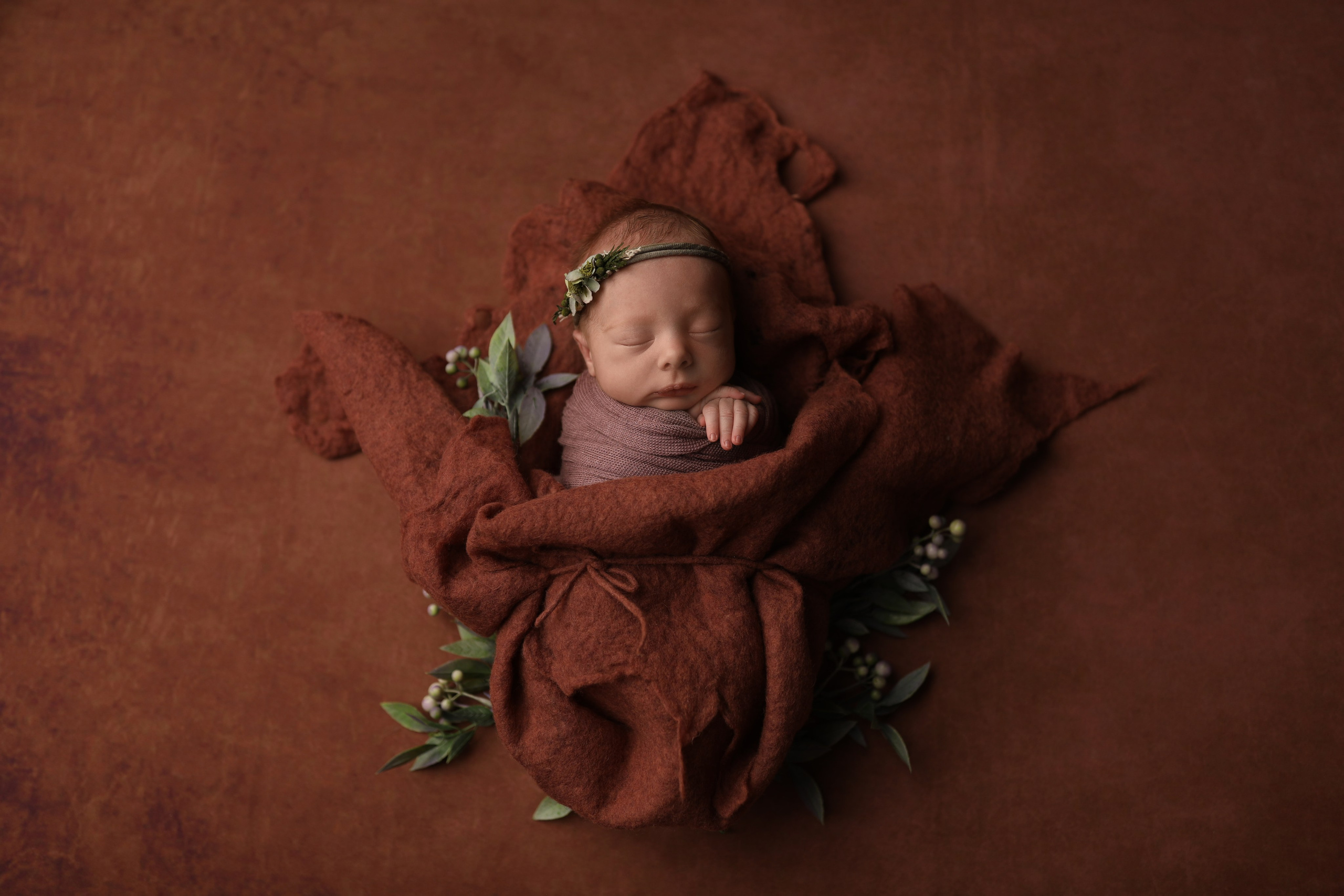 PH @anna_molodykh_newborn.almaty. Retoucher Aleksmokh