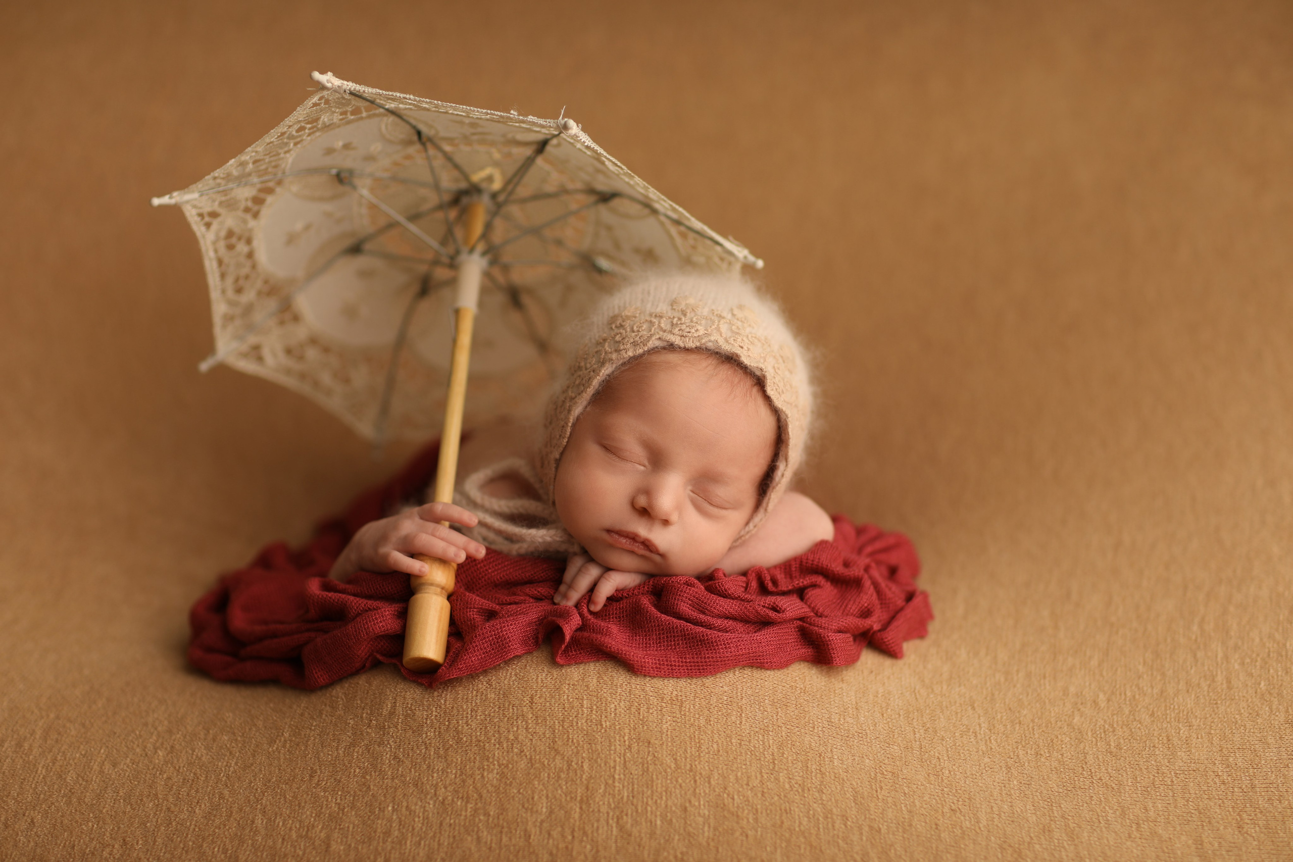 PH @anna_molodykh_newborn.almaty. Retoucher Aleksmokh