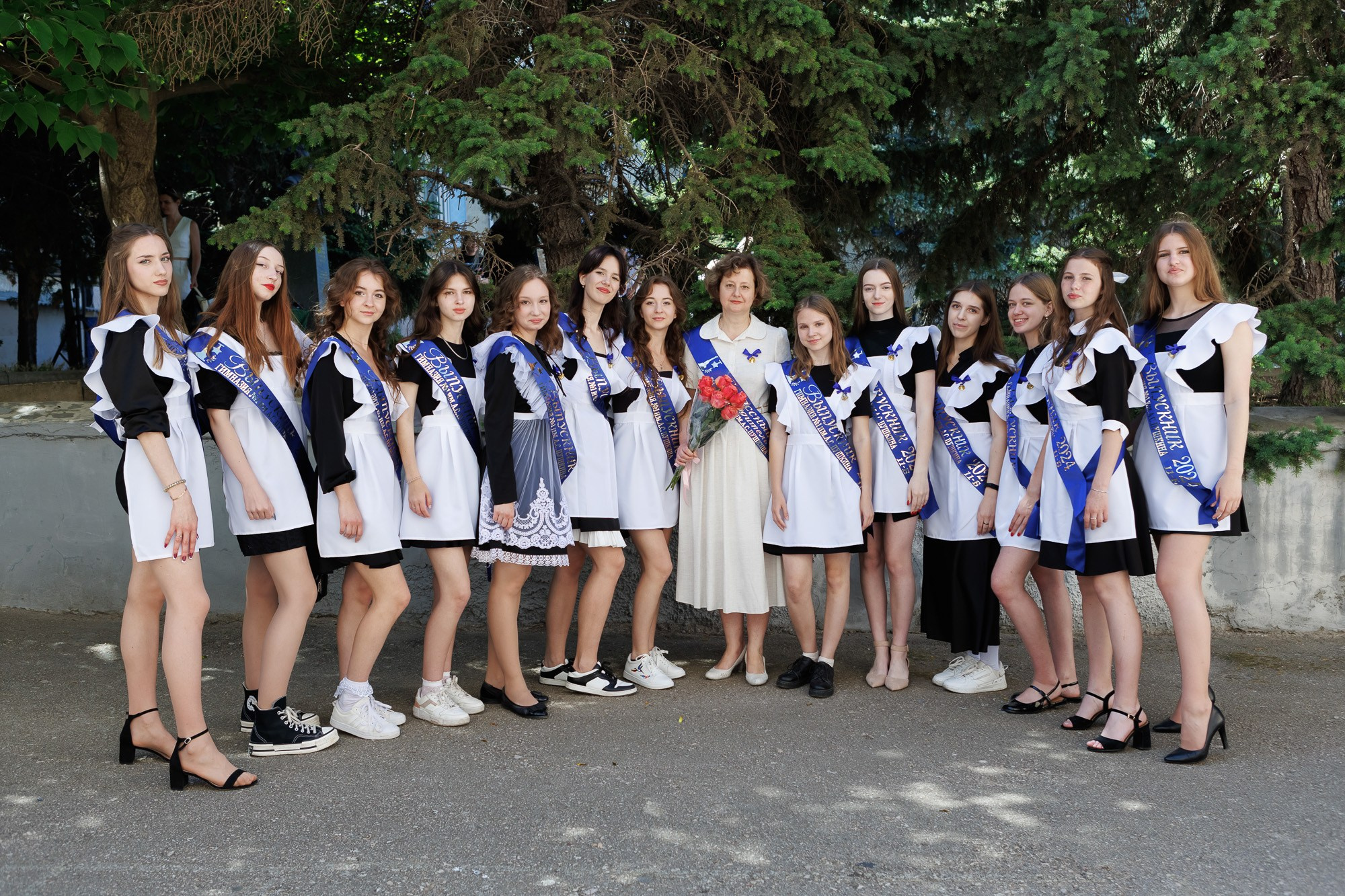 Последний звонок в Гимназии № 1, г. Севастополь. Свадебный фотограф, фотосъемка в Крыму, Севастополе, Симферополе, Ялте