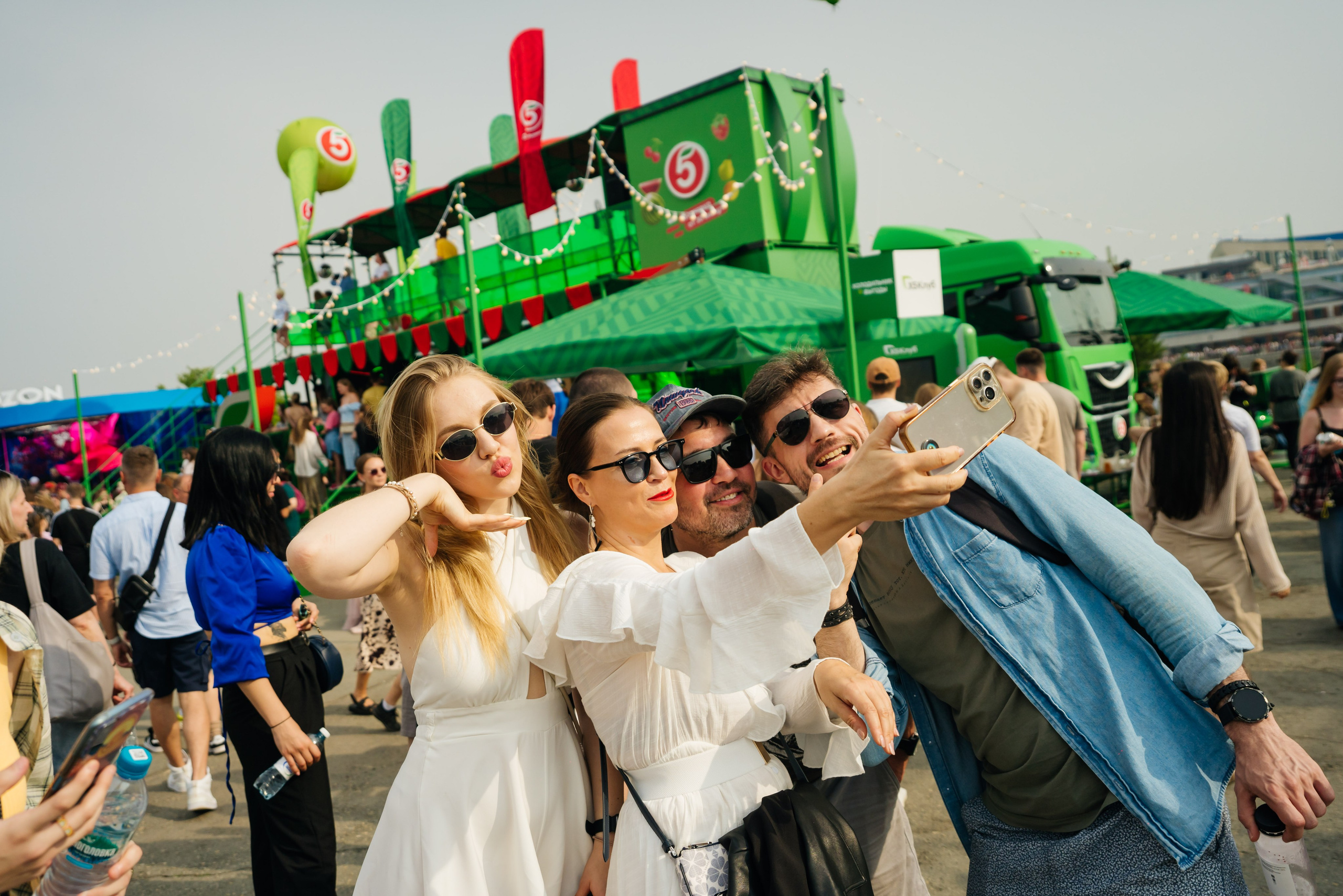 Пятерочка на VK фесте. Видеограф и Фотограф в Челябинске Ксения и Владимир Рюмины