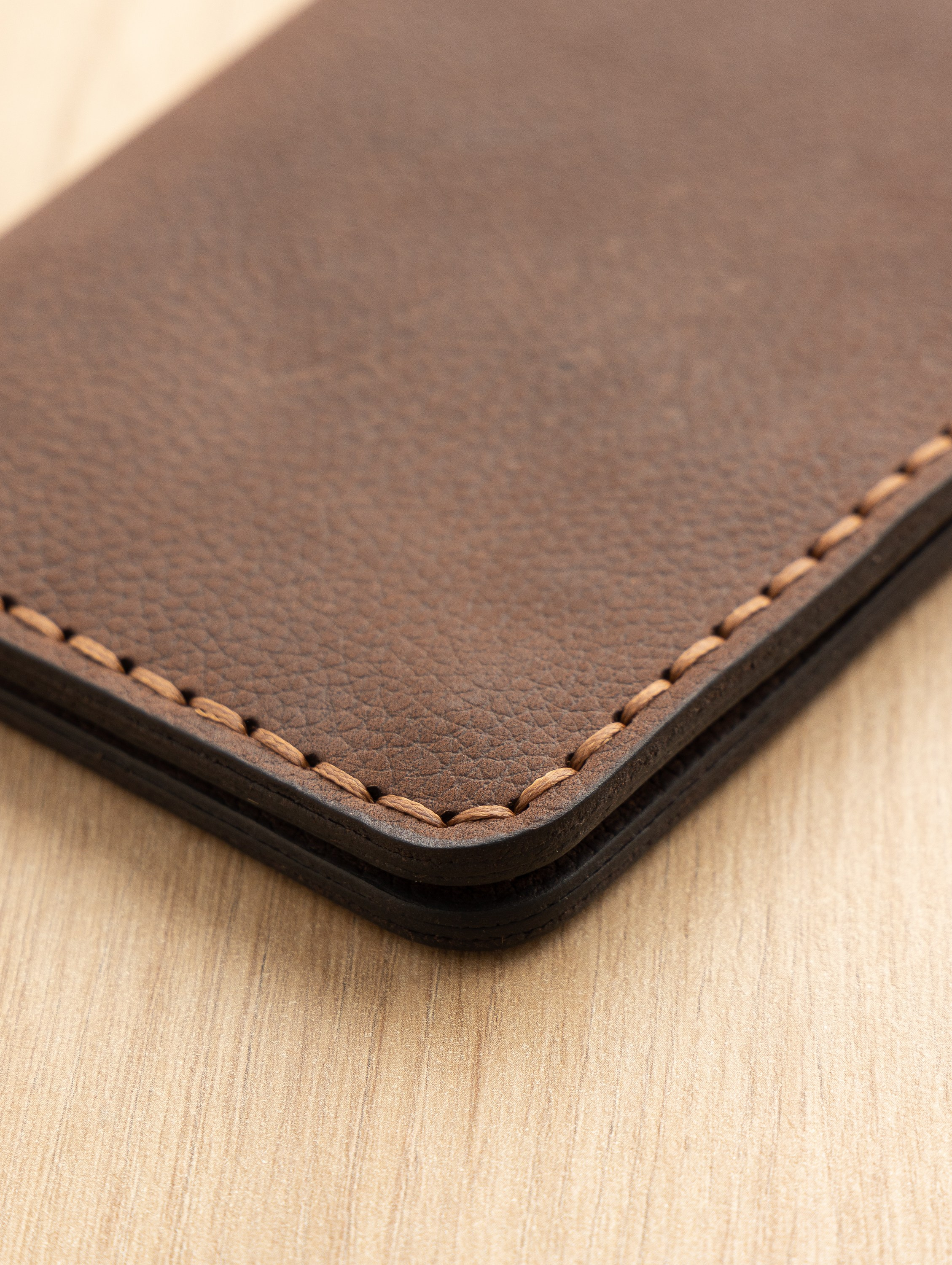 Фотосъемка кожаных изделий для маркетплейсов. Алексей Темнов — фотограф в Пятигорске