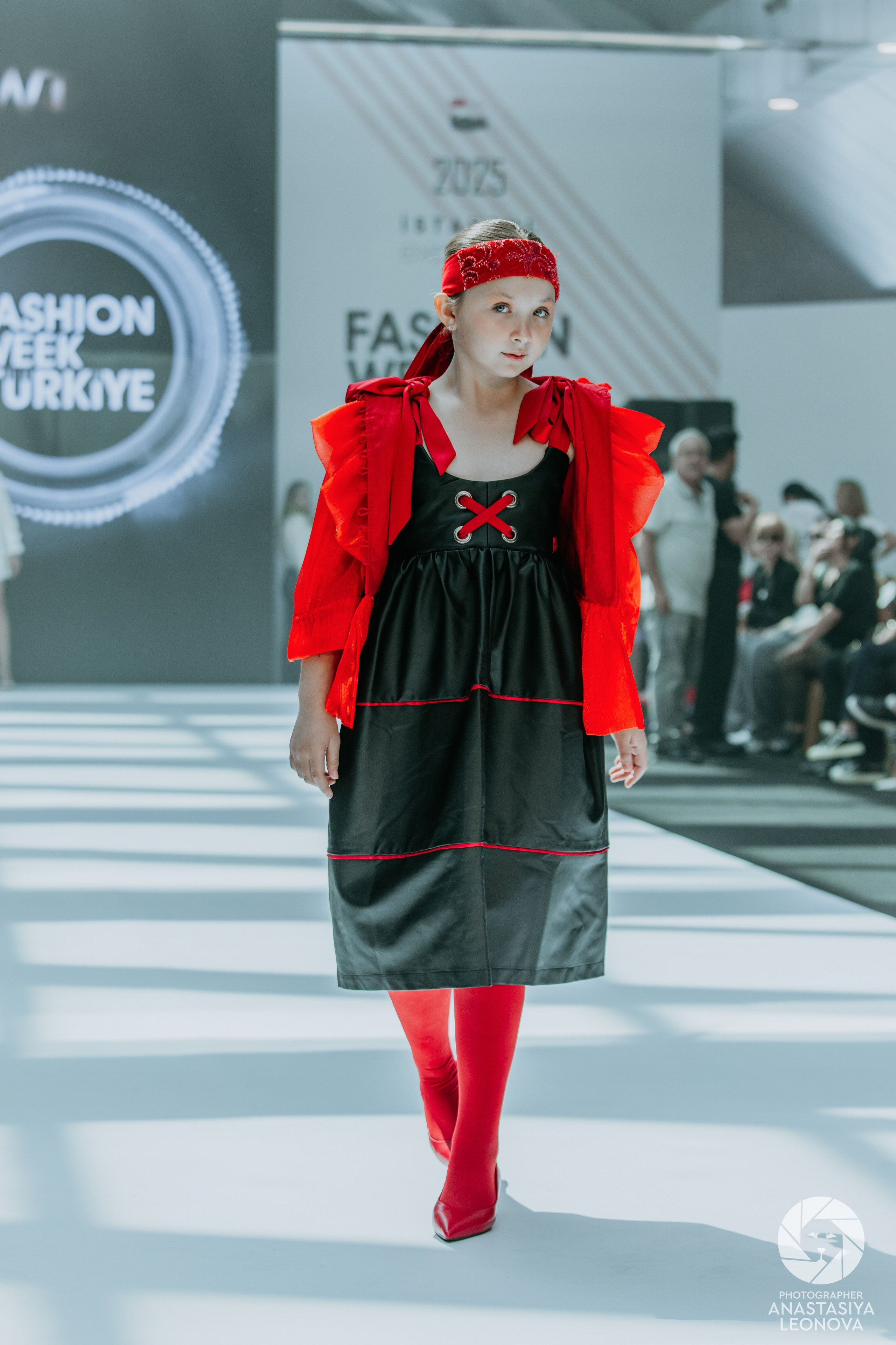 Fashion Week Türkiye [spring, 2025]. Anastasia Leonowa