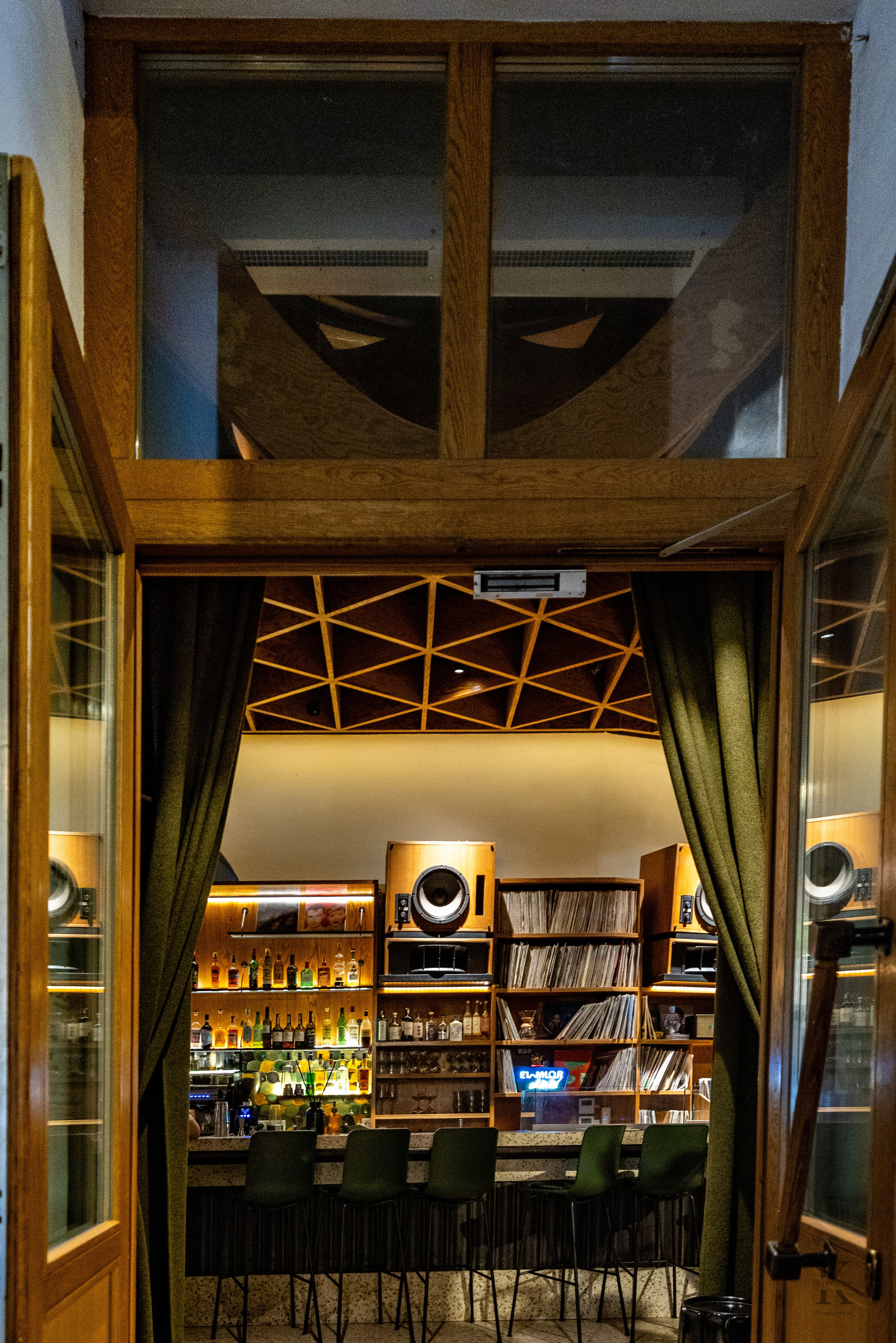 Москва. Август 2025 года. Кузнецкий мост. Люди, детали. Фотографирую жизнь! Московский фотограф волонтер