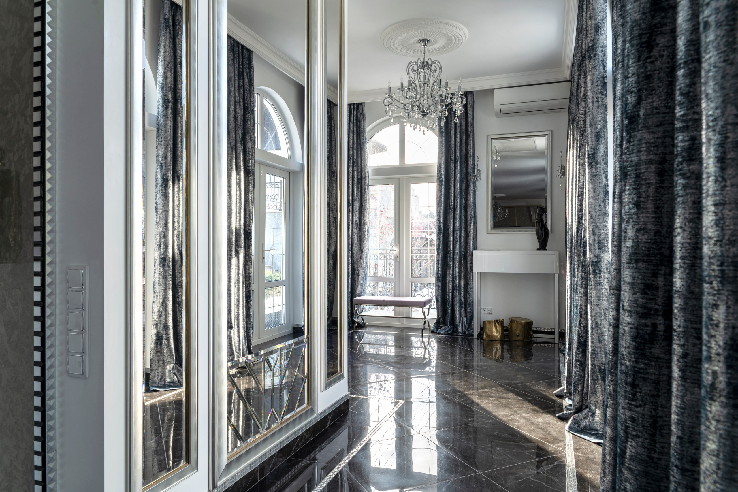 Salon. Интерьерный, портретный и семейный фотограф в Москве Мария Иринархова