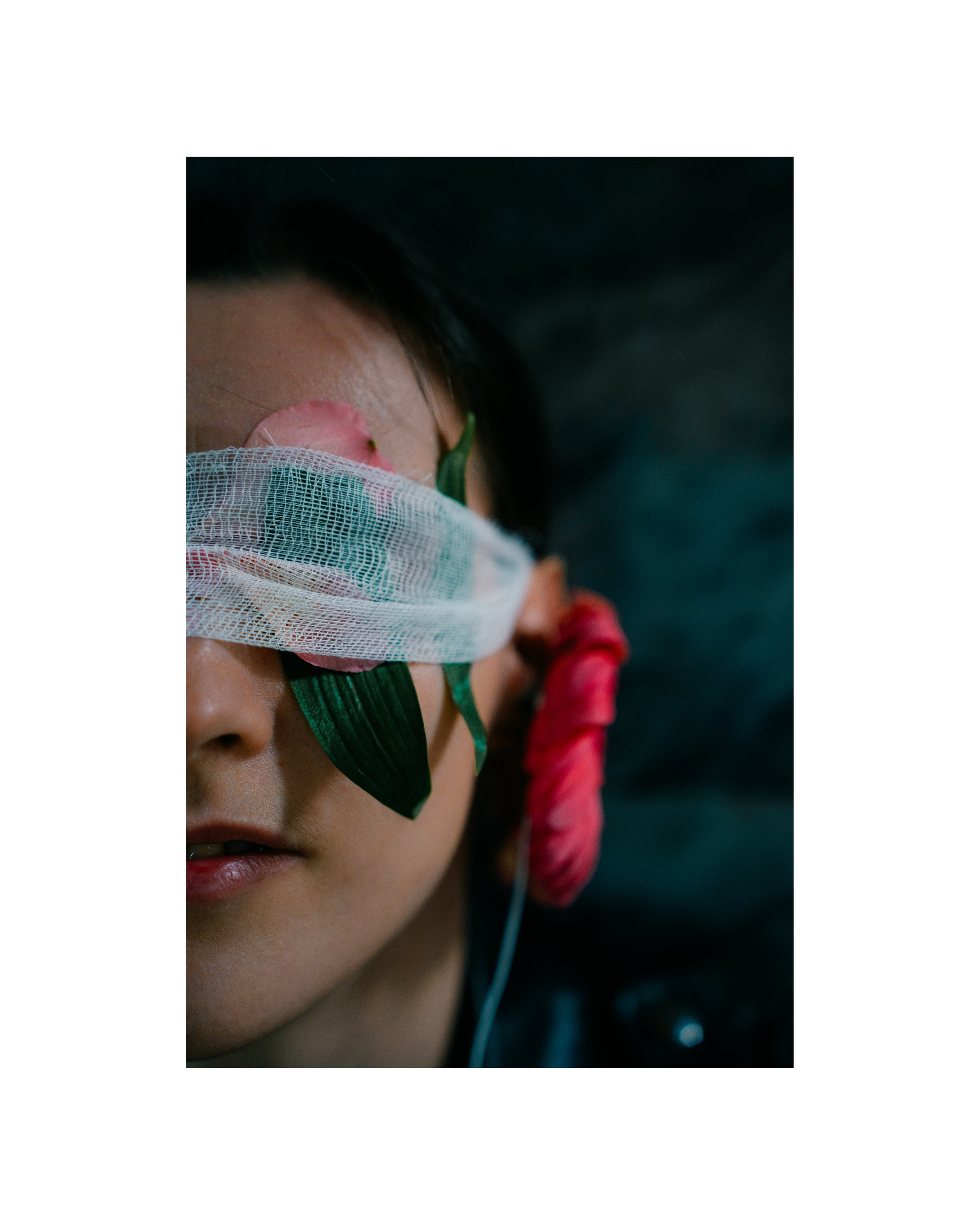 Фотографирую творческий женский портрет в Новосибирске в метро