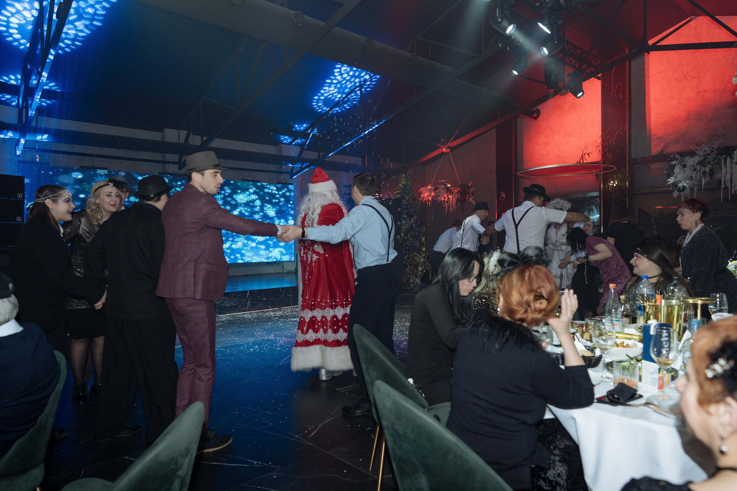 Альбион Тур