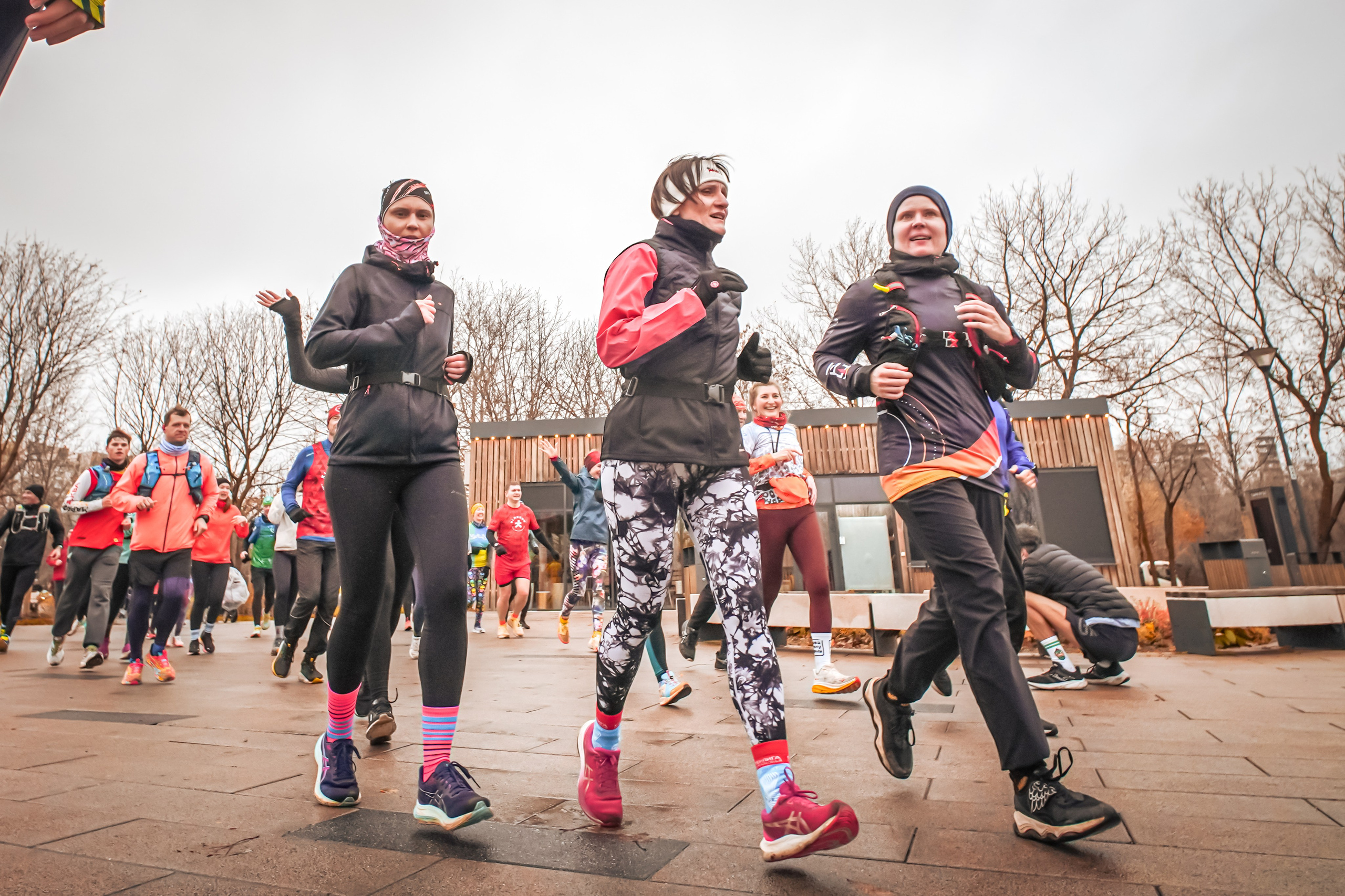 #марафонудома #яuzarun 2024 2-я петля, группа 6:30. Роман Капилюшов. Бег. Фото. Видео. г. Люберцы