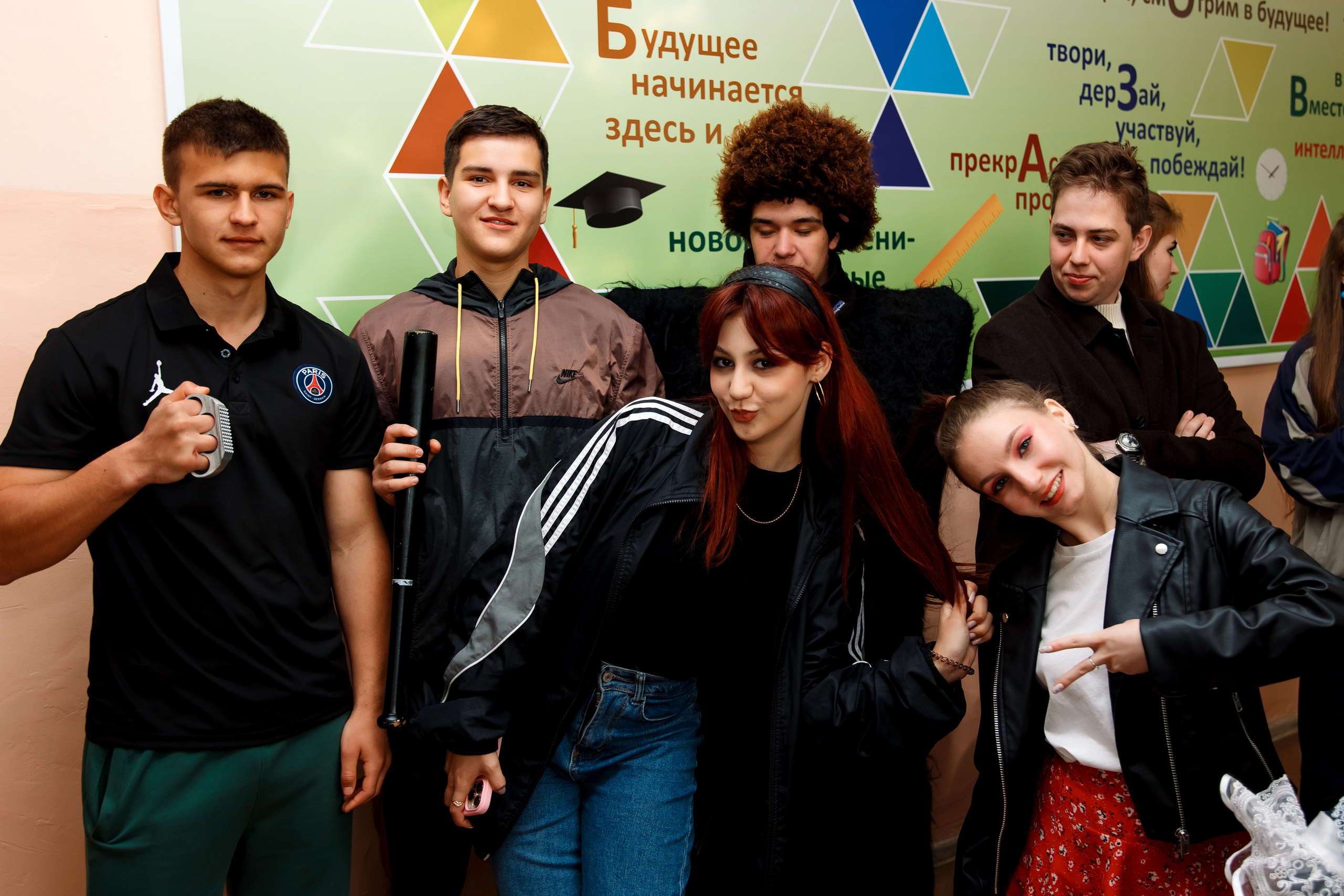 11 класс день не послушания в школе. Фотограф Любовь Корниенко, Примоский край