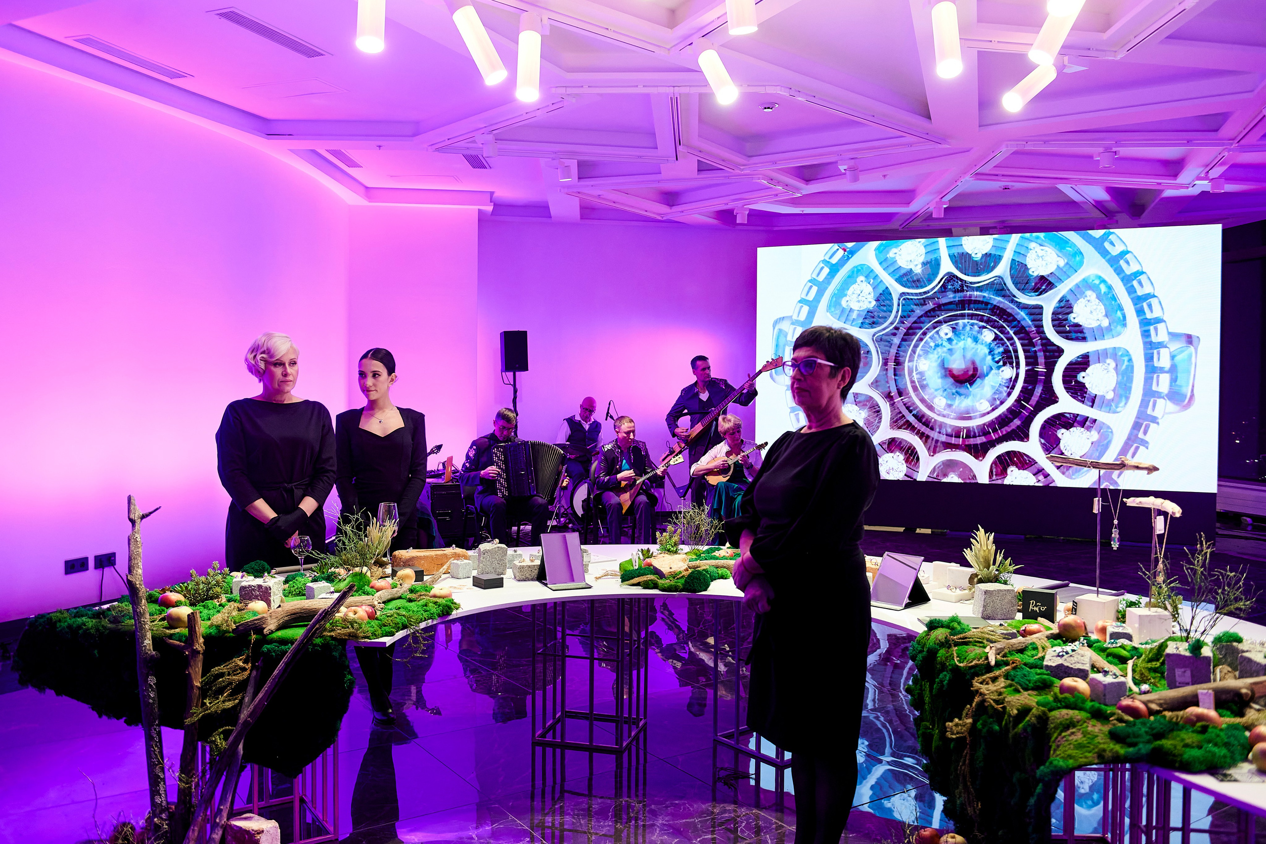 Ювелирный дом Ринго «Драгоценная история Урала». Фотограф Постольник Дарья