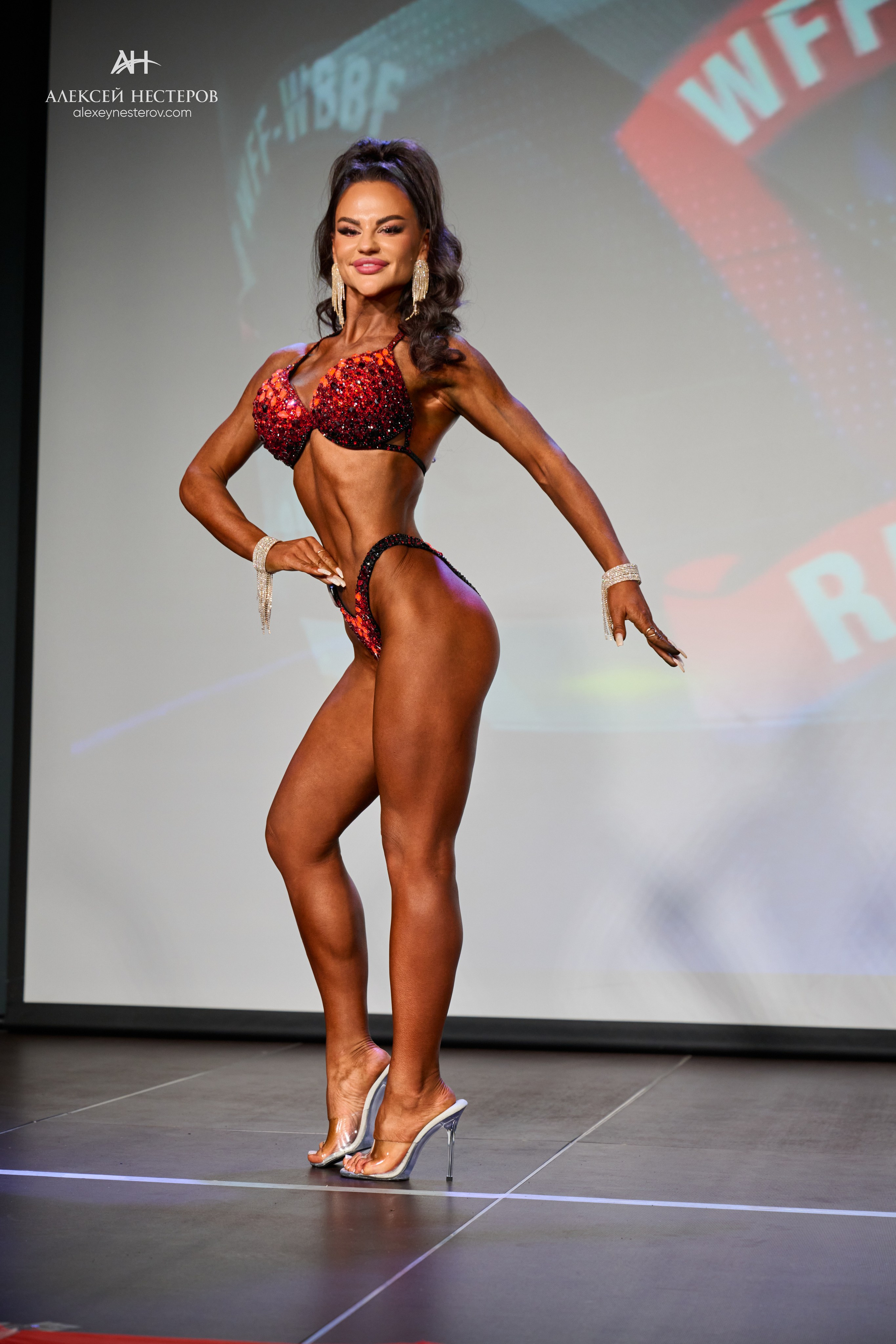 Фото с турнира «Прометей 2, WFF-WBBF Russia» 26 октября 2025. Спортивный фитнес фотограф Алексей Нестеров