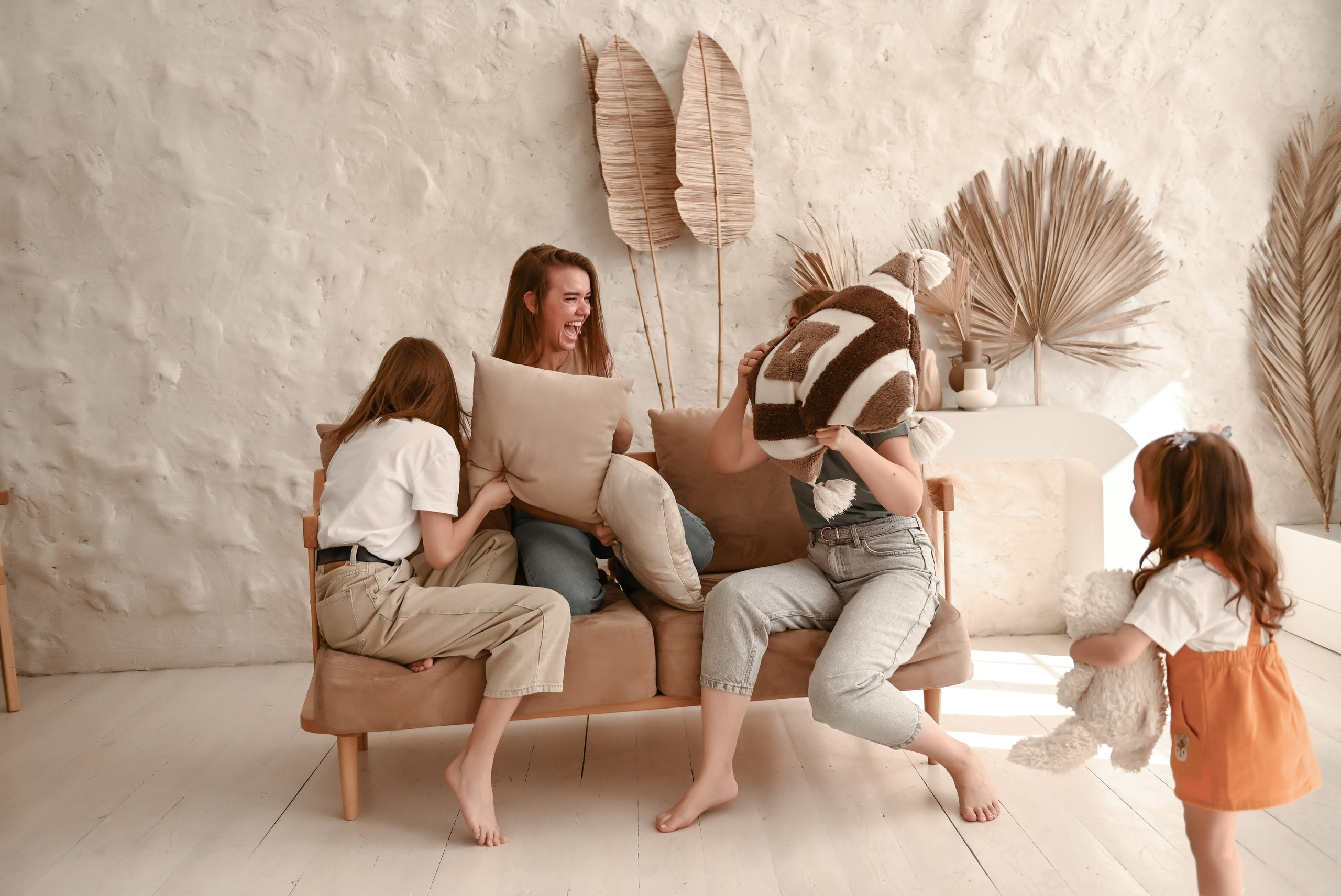 Семейная студийная  фотосессия 2. Свадебный, семейный, детский, контент фотограф в Омске Максим Ильин