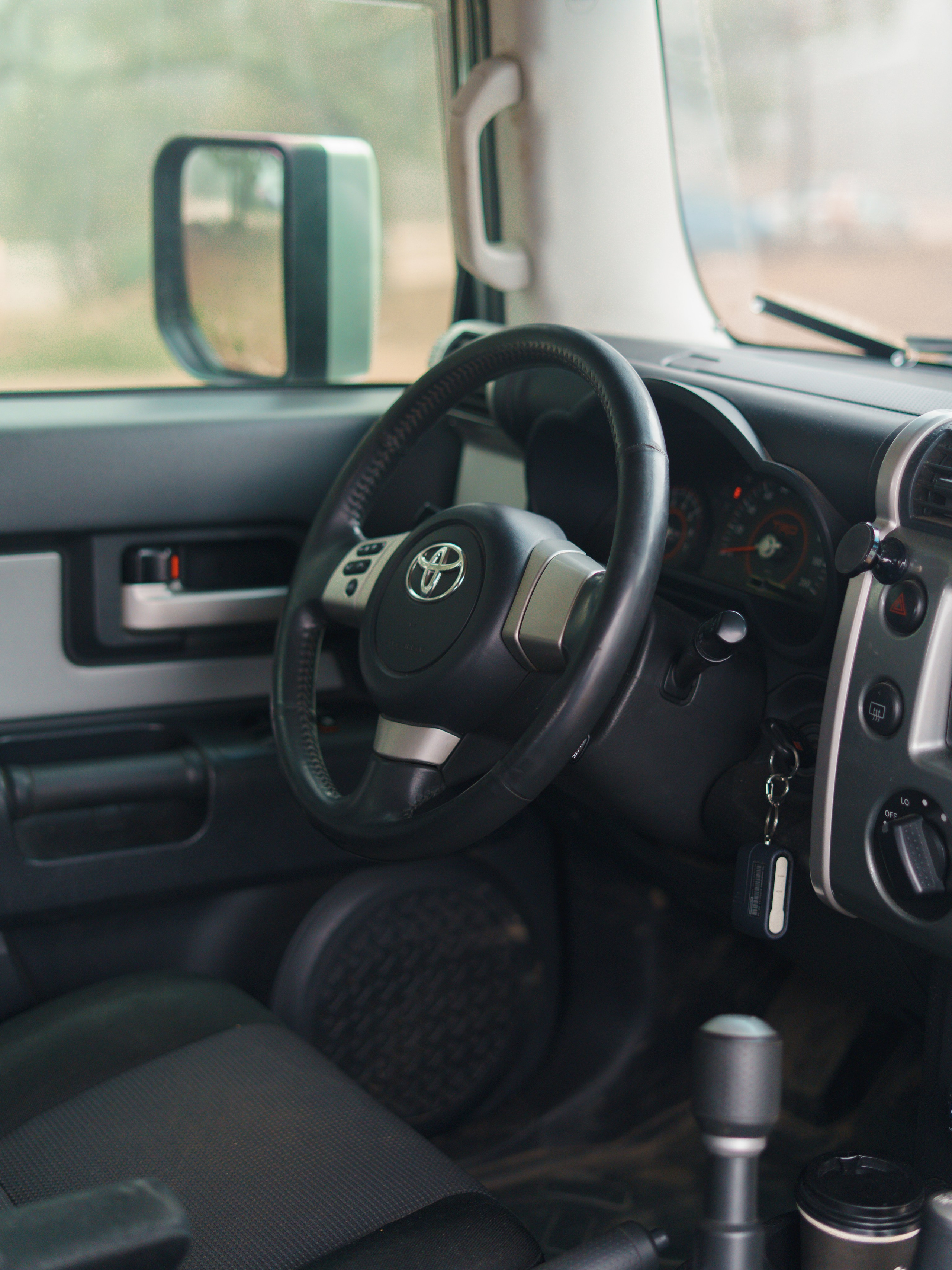 Фото TOYOTA FJ Cruiser Виктора для продажи. Автомобильный фотограф Микрюков Максим г. Санкт-Петербург