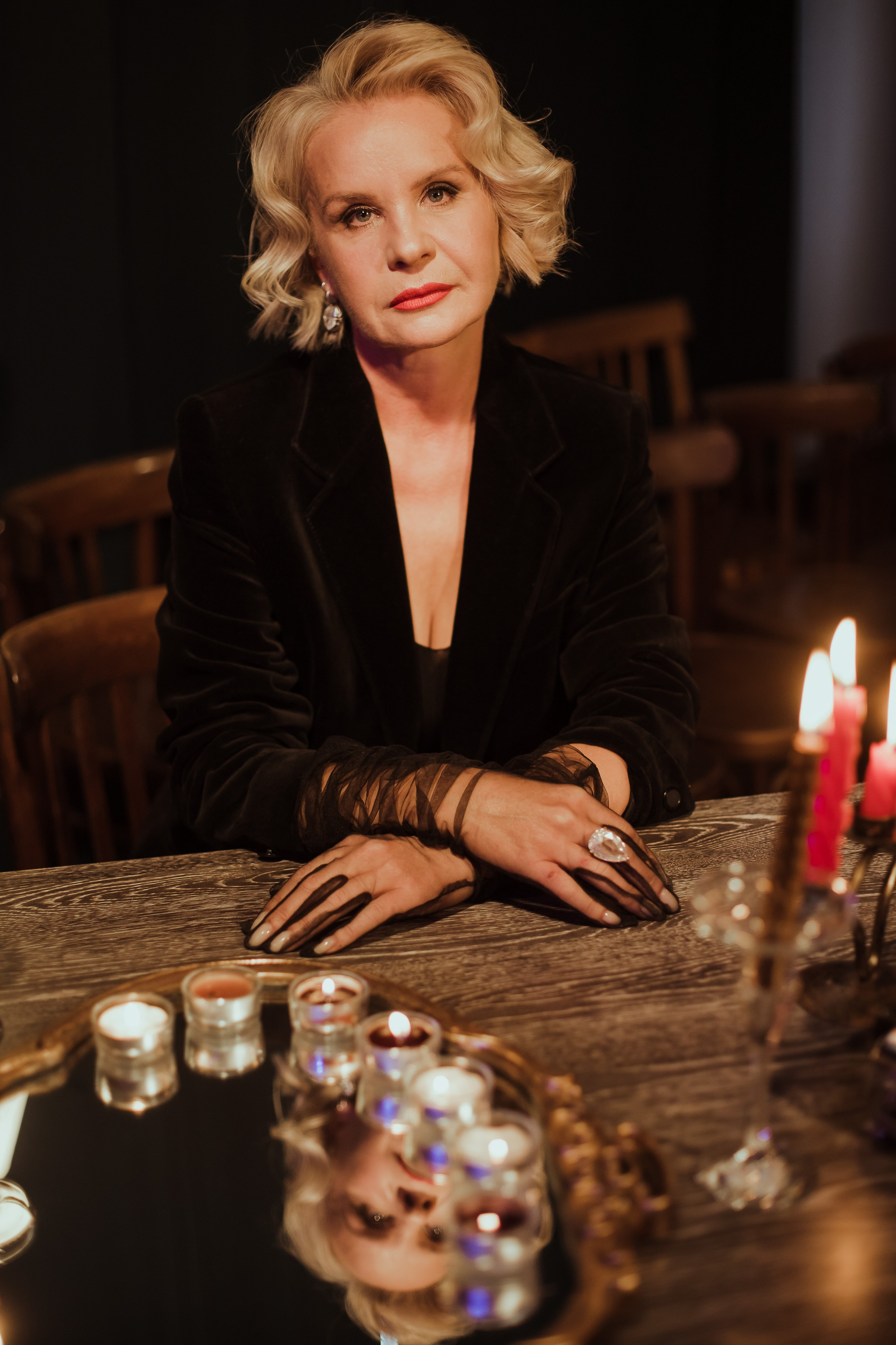 Классический портрет возрастной. Креативный и женский Фотограф Омске Наталья Лебедева