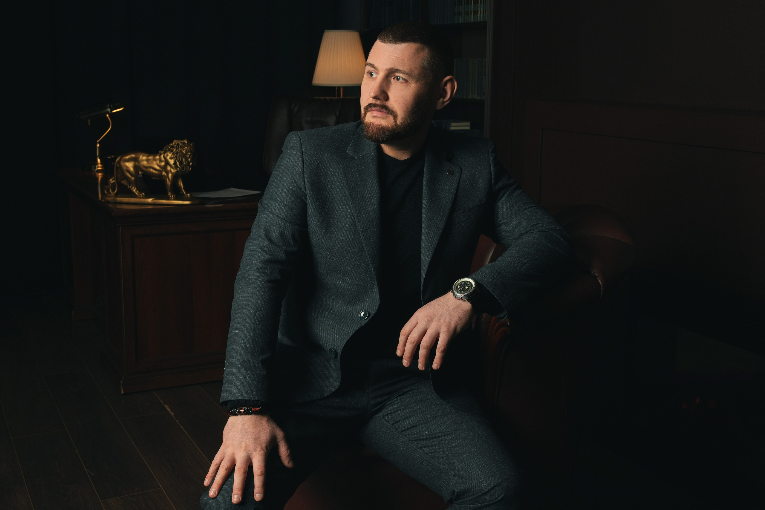 Бизнес-портрет в Новосибирске | Фотосессия для руководителей | MIGDA PHOTO. Фотограф в Новосибирске для свадеб, репортажа и бизнеса| MIGDA PHOTO