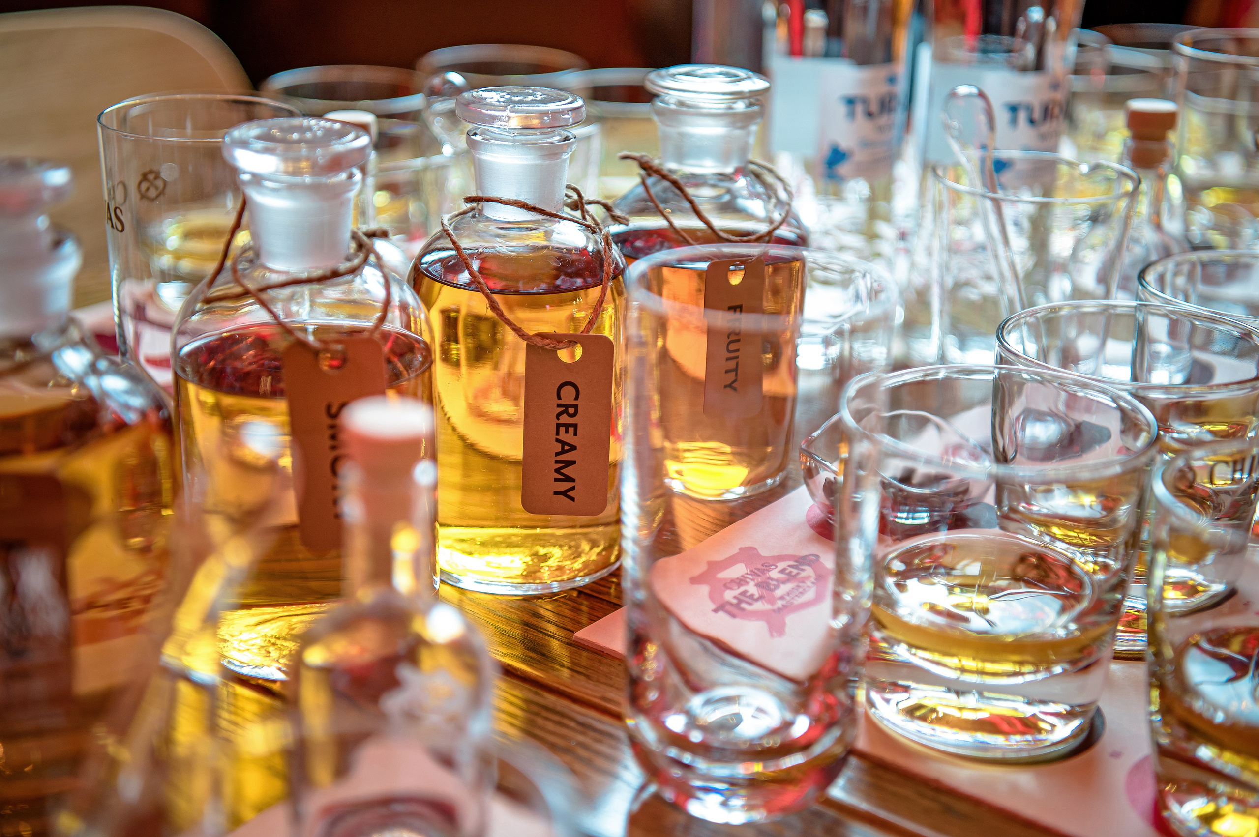 Brand Events. Елена Северина фотограф, Алматы: репортаж (спорт, концерты, конференции), предметная и фуд-съёмка, портреты, каталоги, фэшн, ретушь