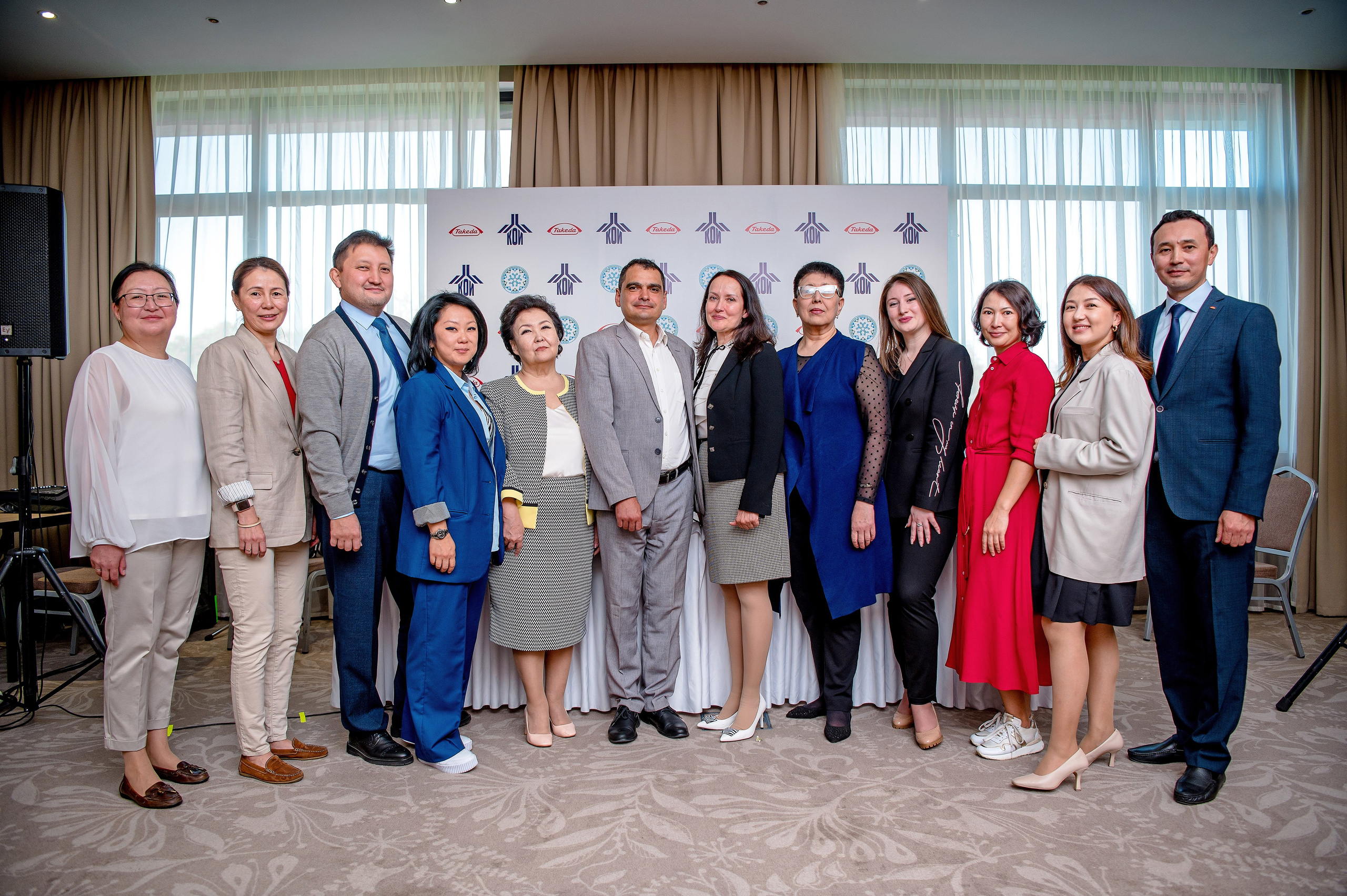 Конференции. Семинары. Елена Северина фотограф, Алматы: репортаж (спорт, концерты, конференции), предметная и фуд-съёмка, портреты, каталоги, фэшн, ретушь