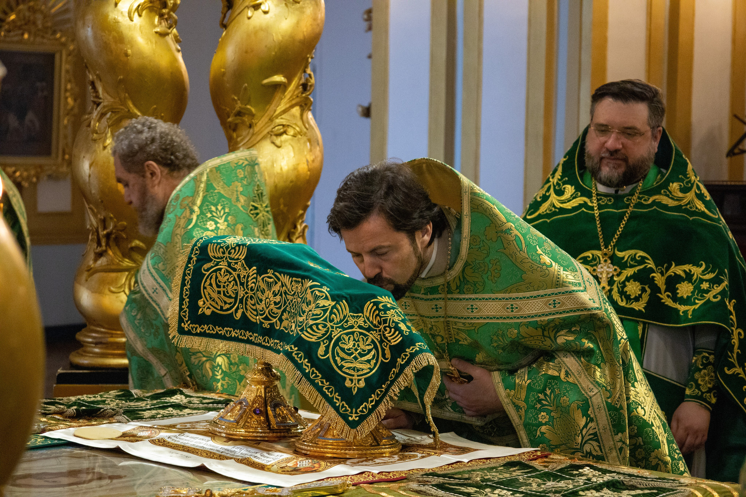 ДЕНЬ СВЯТОЙ ТРОИЦЫ. ПЯТИДЕСЯТНИЦА. НИКОЛО-БОГОЯВЛЕНСКИЙ МОРСКОЙ СОБОР