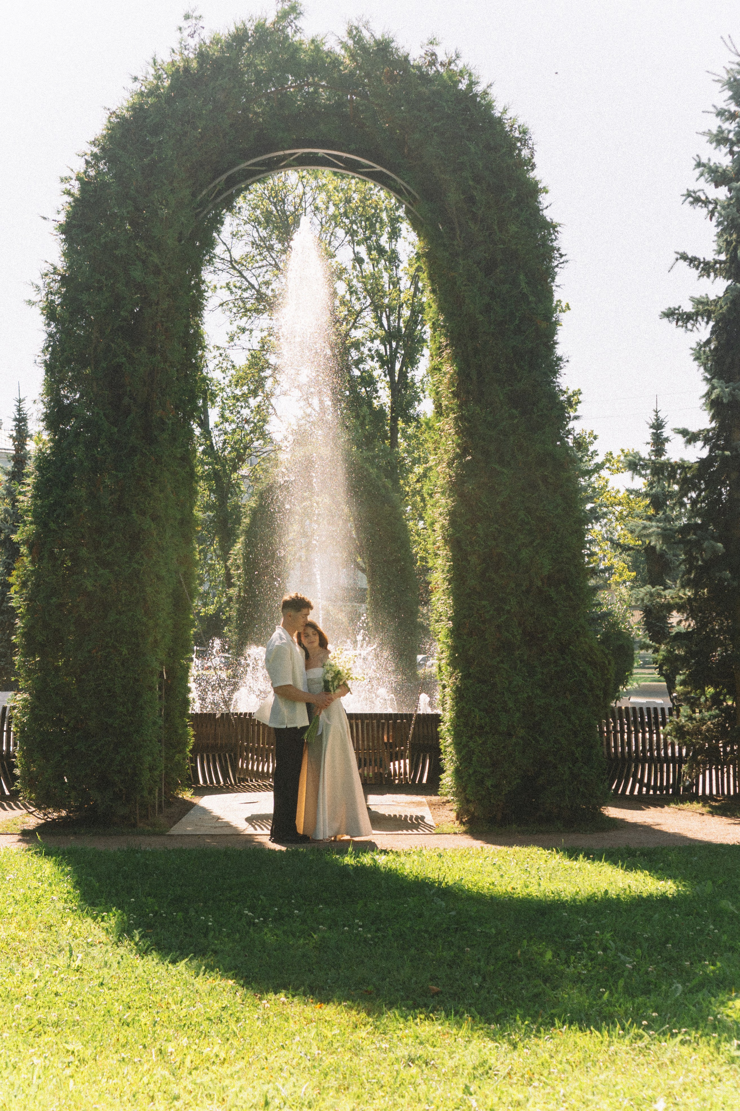 СВАДЕБНАЯ СЬЕМКА В ПЕТЕРГОФЕ И СЬЕМКА РЕПОРТАЖА В ЗАГСЕ ПЕТЕРГОФА. Профессиональный фотограф, Санкт-Петербург — Виктория Богомолова