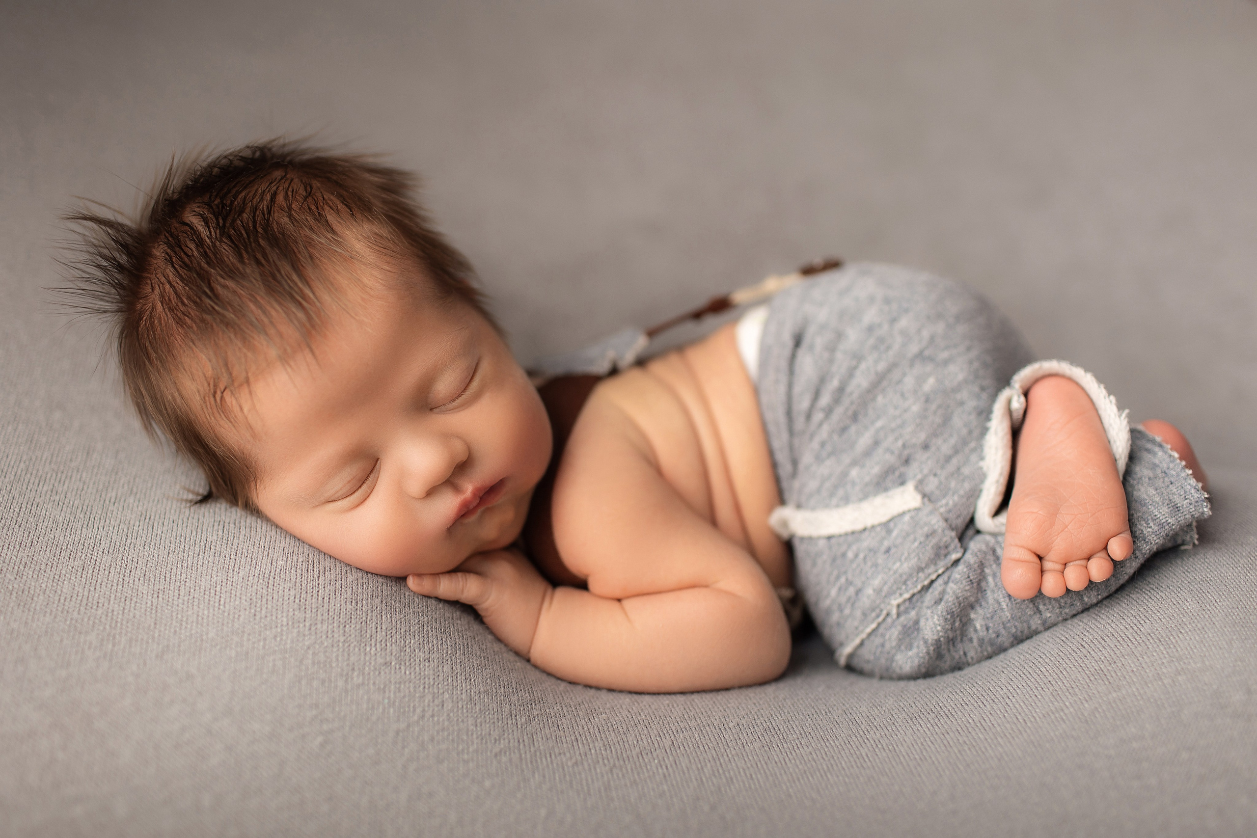 Gray. Фотограф новорожденных, семейный фотограф в Санкт-Петербурге