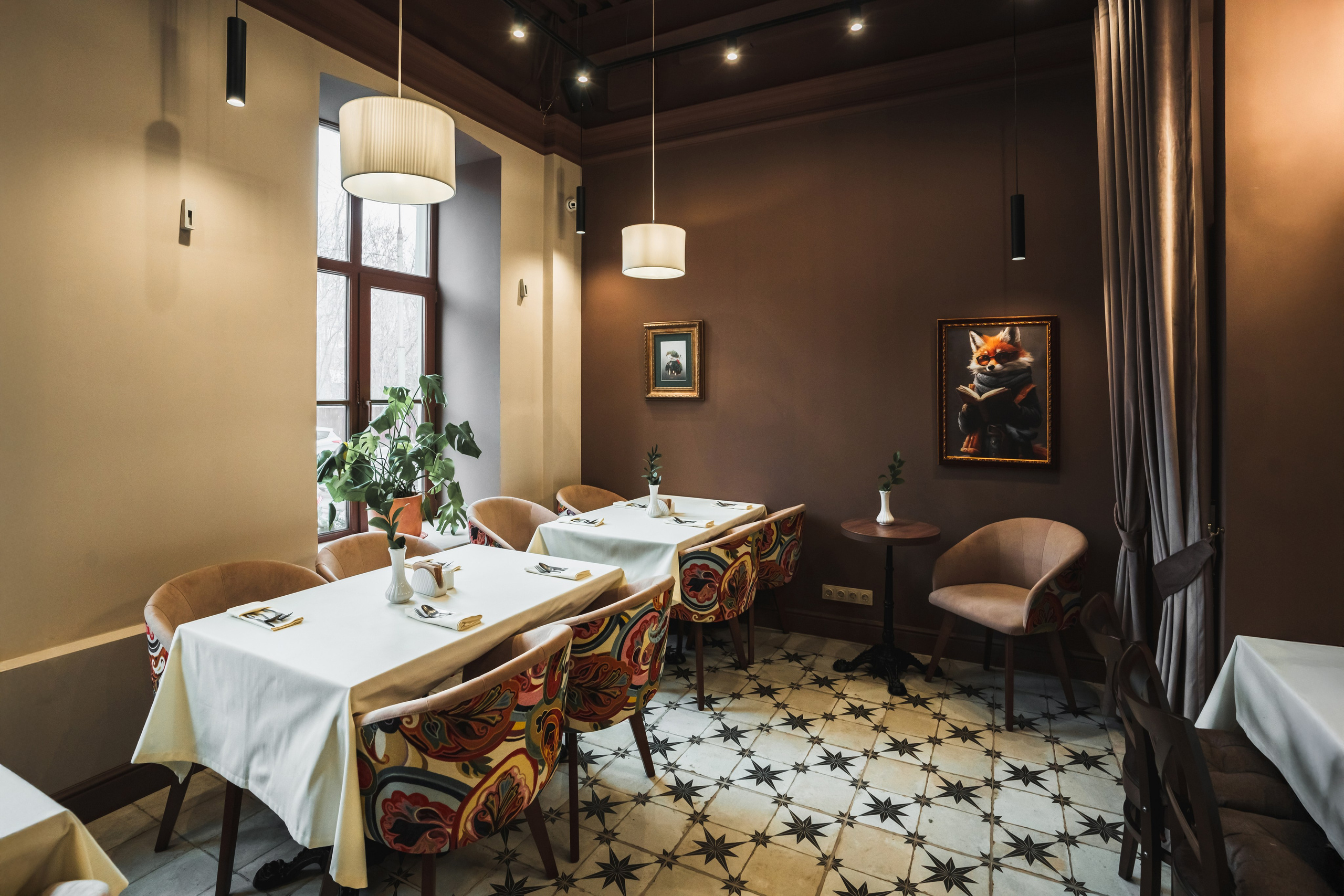 Кафе «Лисы, спички, два стола». Фотограф Казань