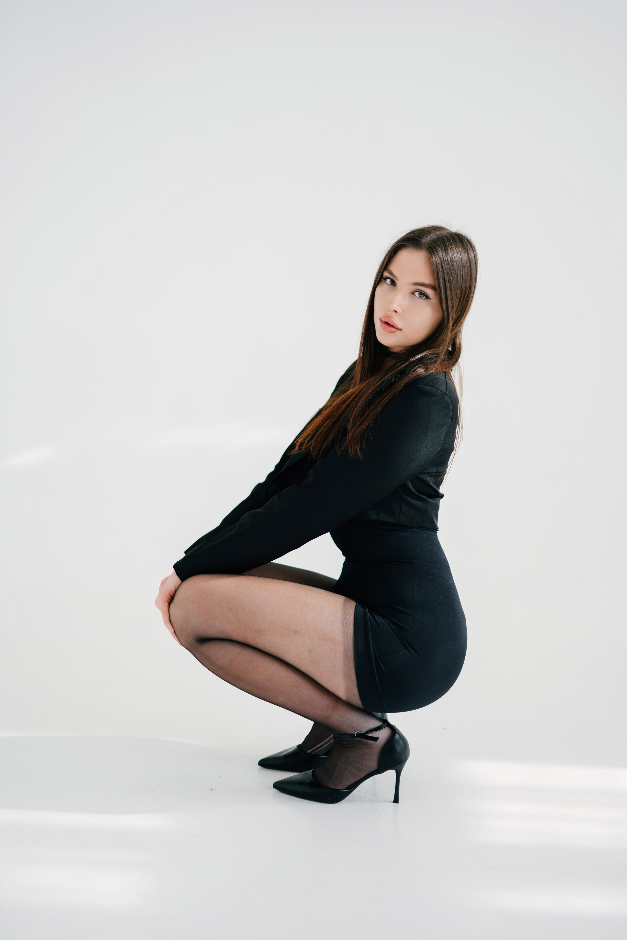 Женские портерты в студии. Портреты студия Москва. Модельные тесты. Lovestory студия в Москве. Женсий фотограф