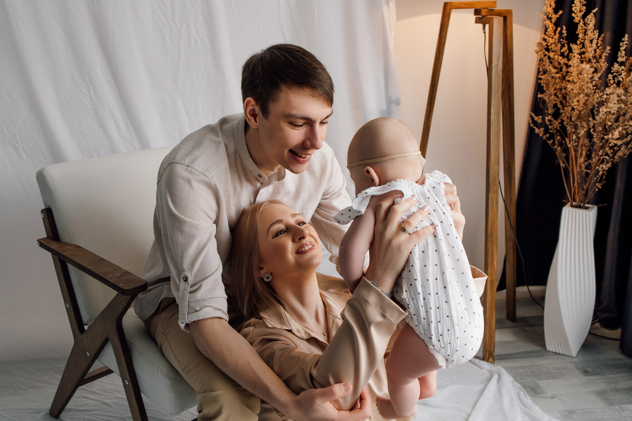 Настя, Саша и малышка