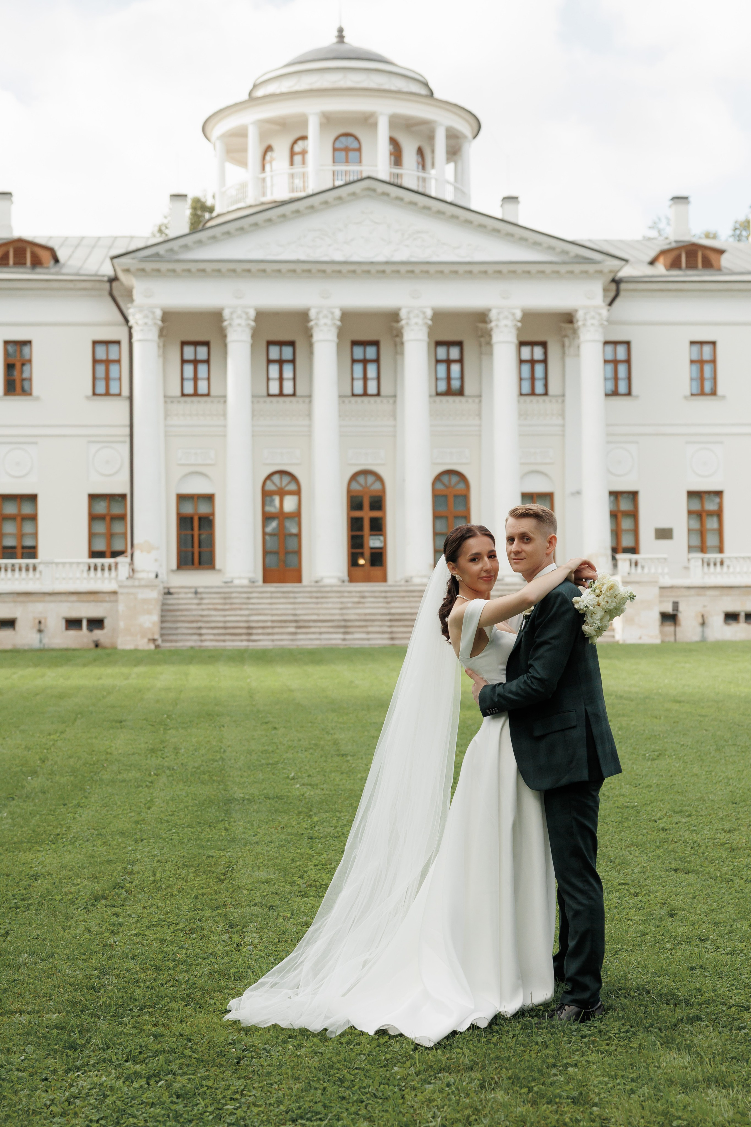 Регистрация в отеле Fish Point, ЗАГС Бутово, прогулка в Остафьево. Свадебный и репортажный фотограф (Москва, Королев и другие)