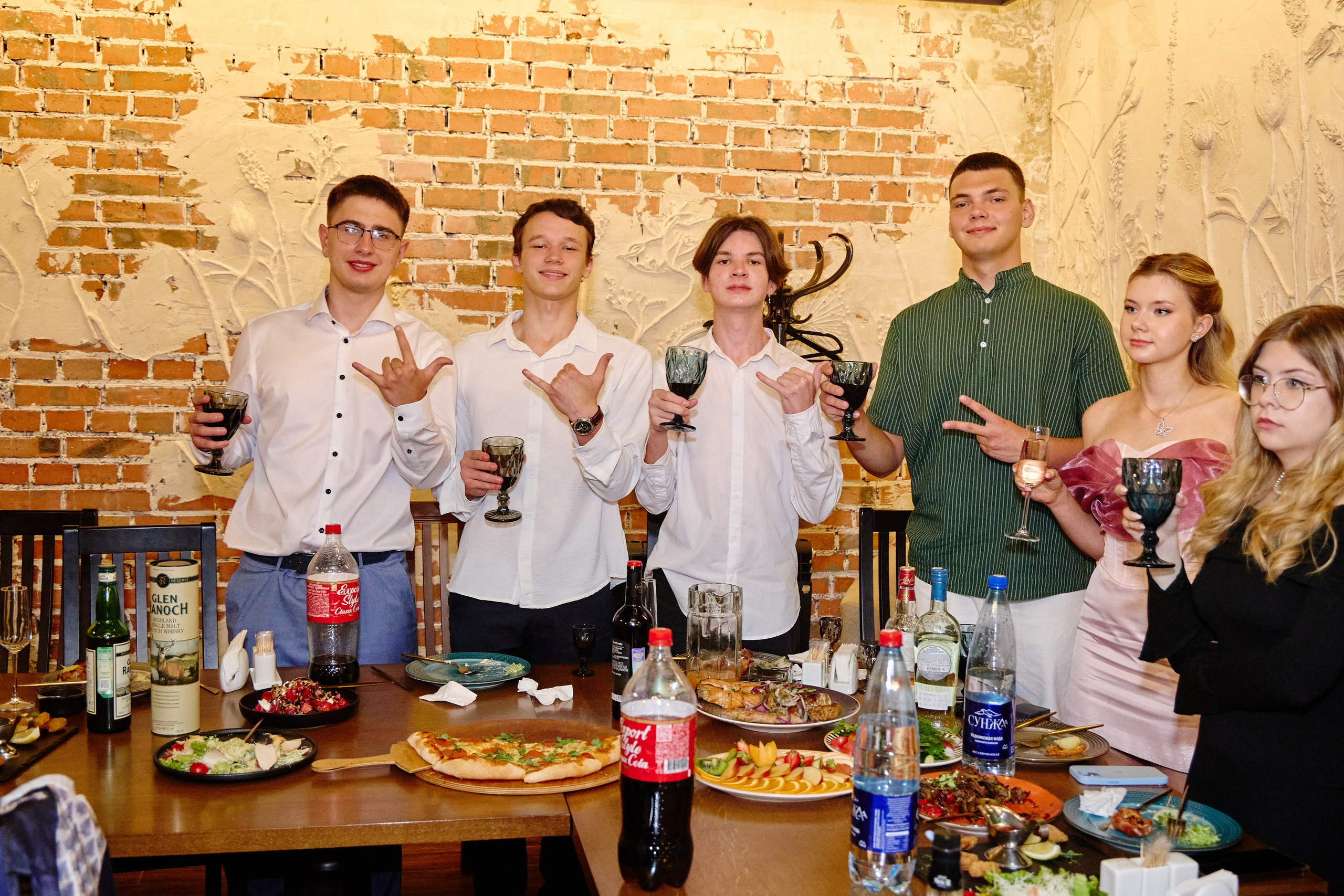 Выпускной 35 Сош. Фотограф Выпускные альбомы Таганрог Сергей Коробченко