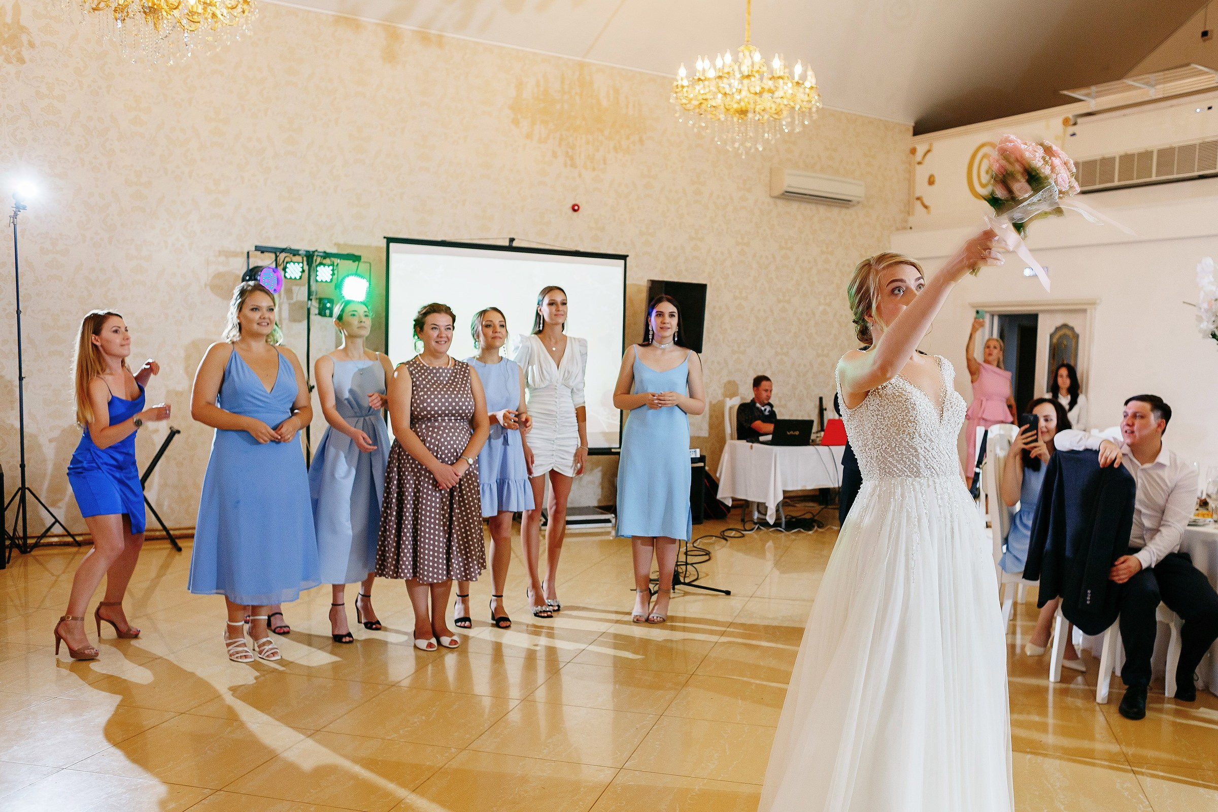 Свадебная фотосессия в парк-отеле «Озерки» (Самара) | Романтика у воды и в зелени | Профессиональный фотограф. Фотограф в Москве, Тольятти, Самаре | Ню, будуар, свадебная съемка, интерьерная съемка | Андрей Демотченко