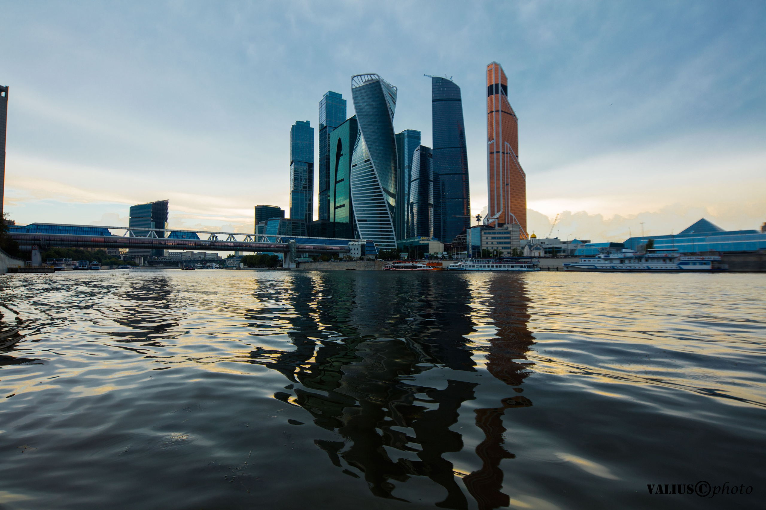 Москва-сити, река, отражение