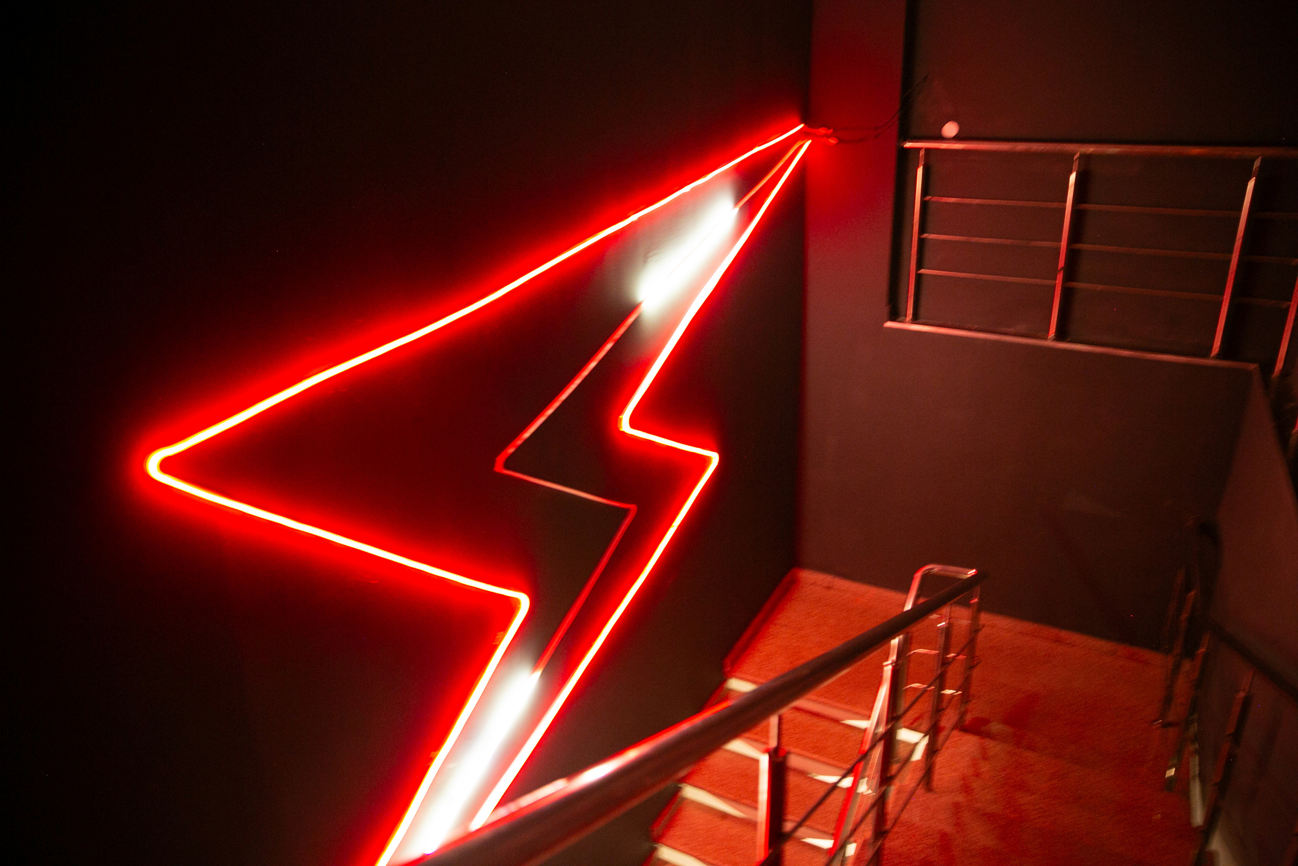 Интерьер Gusto & Mason lounge. Свадебный и репортажный фотограф в Ярославле Евгений Шовдин