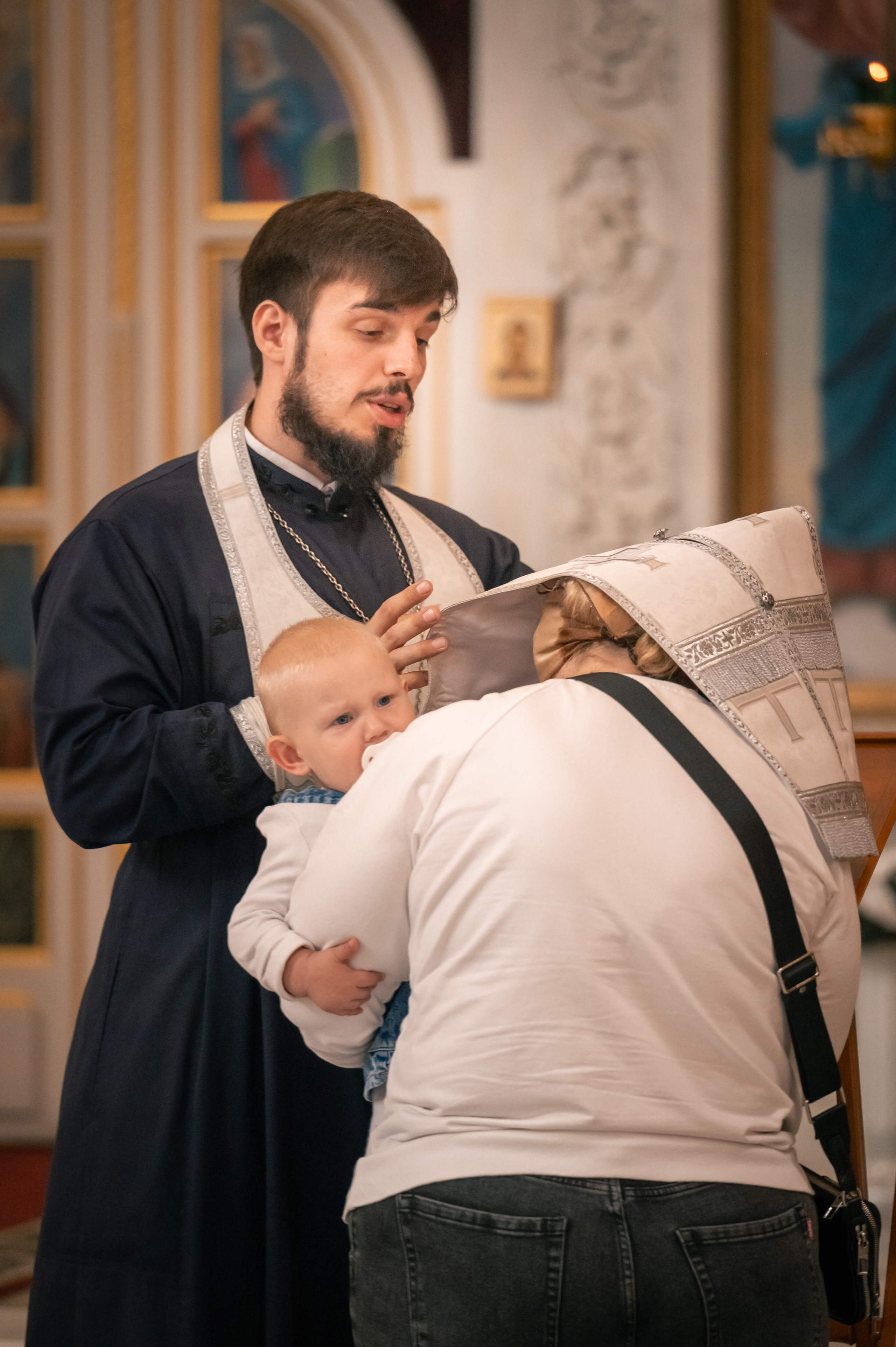 Архиерейская служба в Новочеркасском Вознесенском соборе. Антон и Татьяна Денисенко — В храме